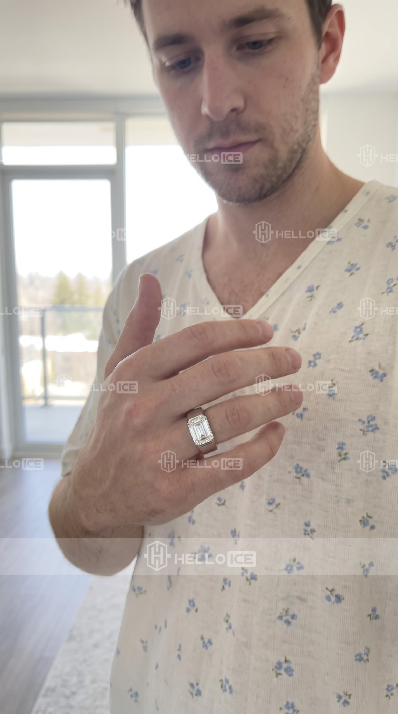 Helloice Review Image