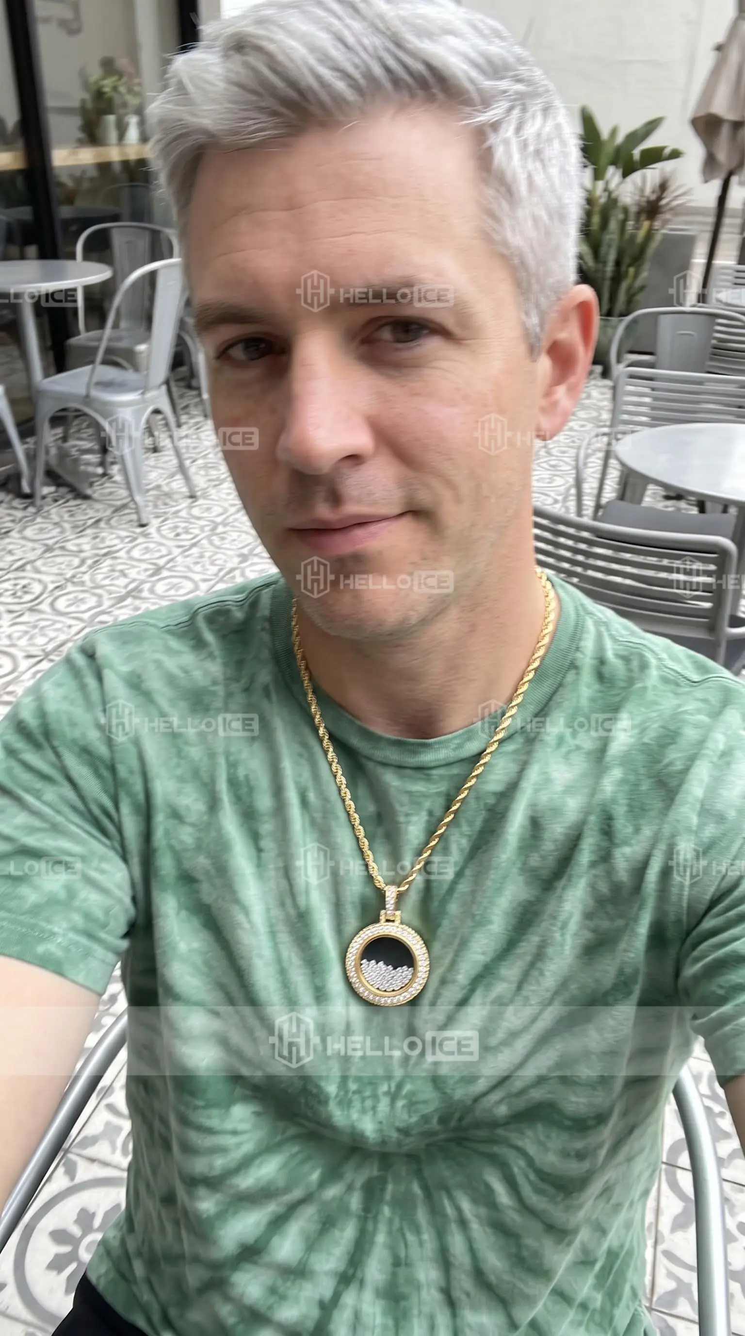 Helloice Review Image