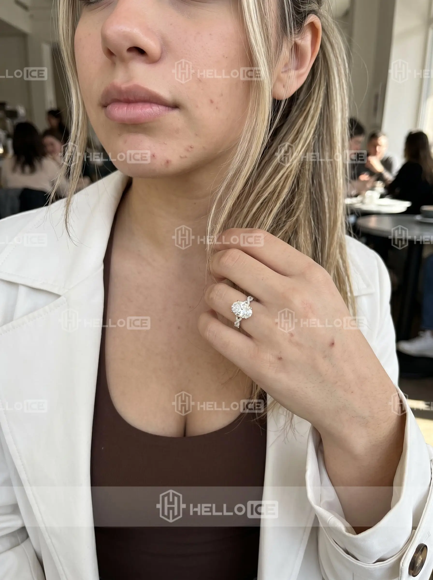 Helloice Review Image