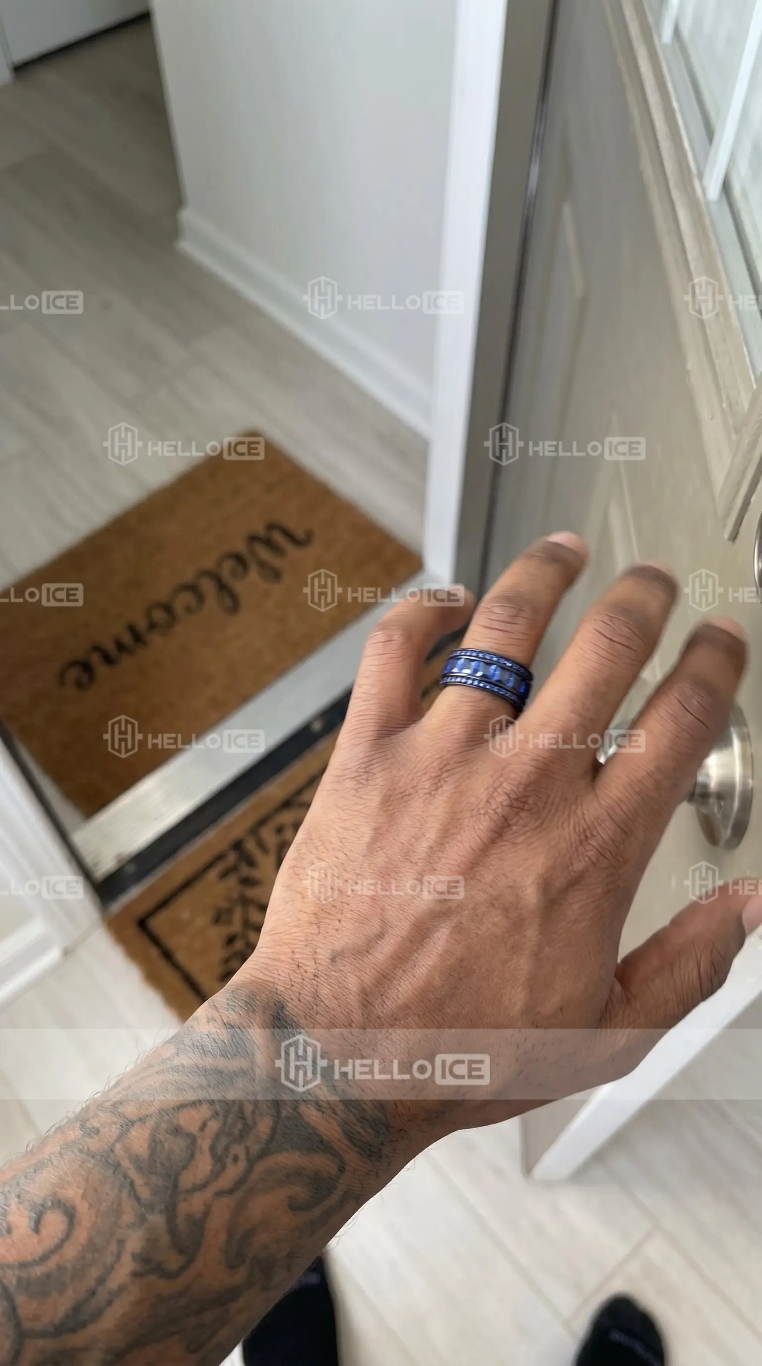 Helloice Review Image