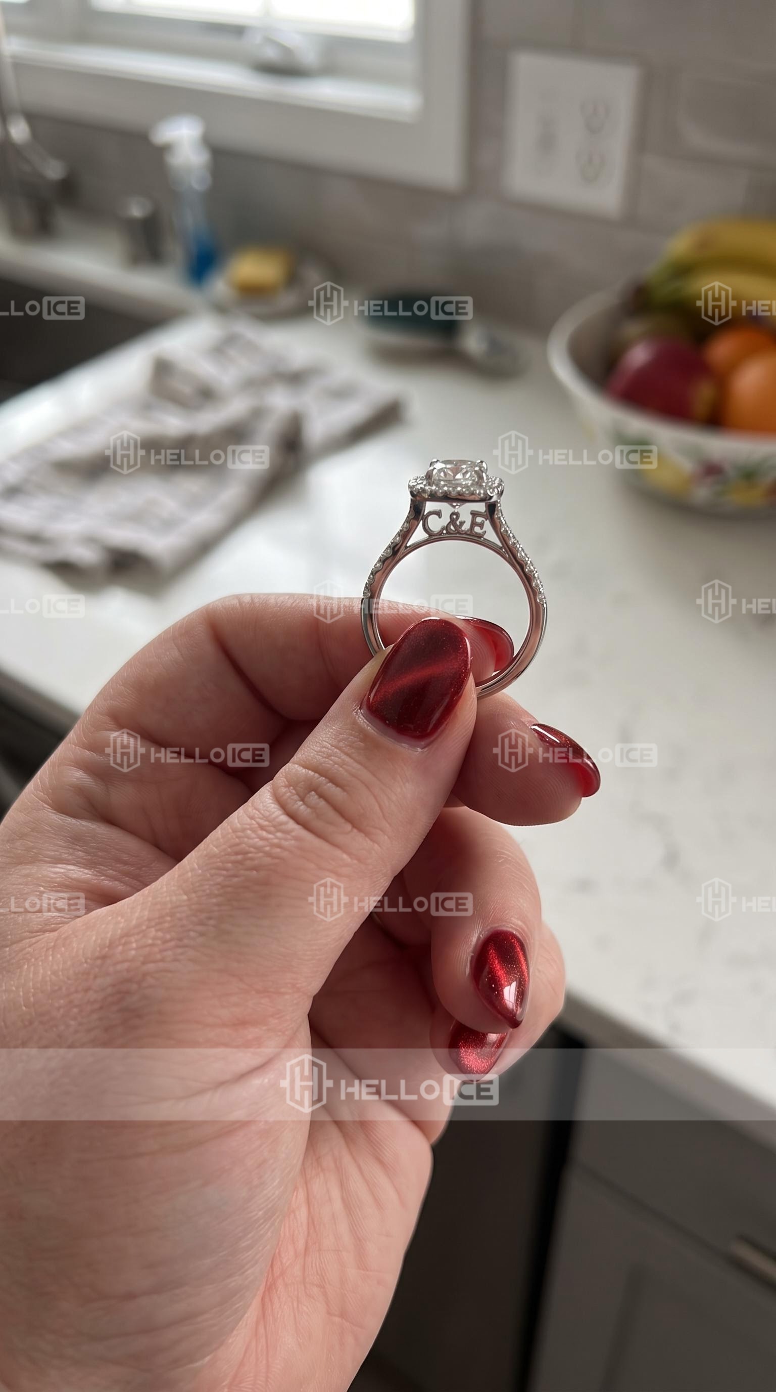 Helloice Review Image