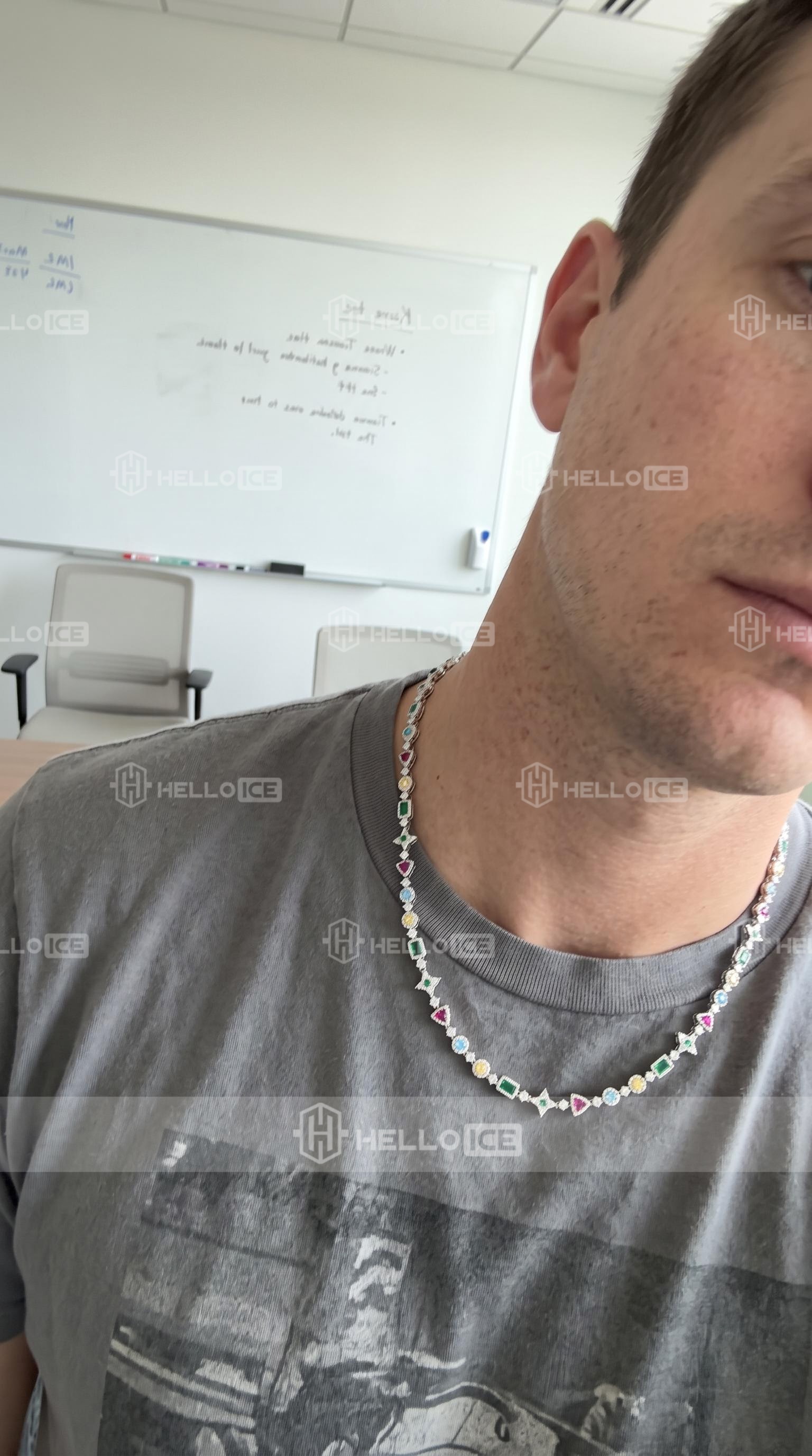 Helloice Review Image