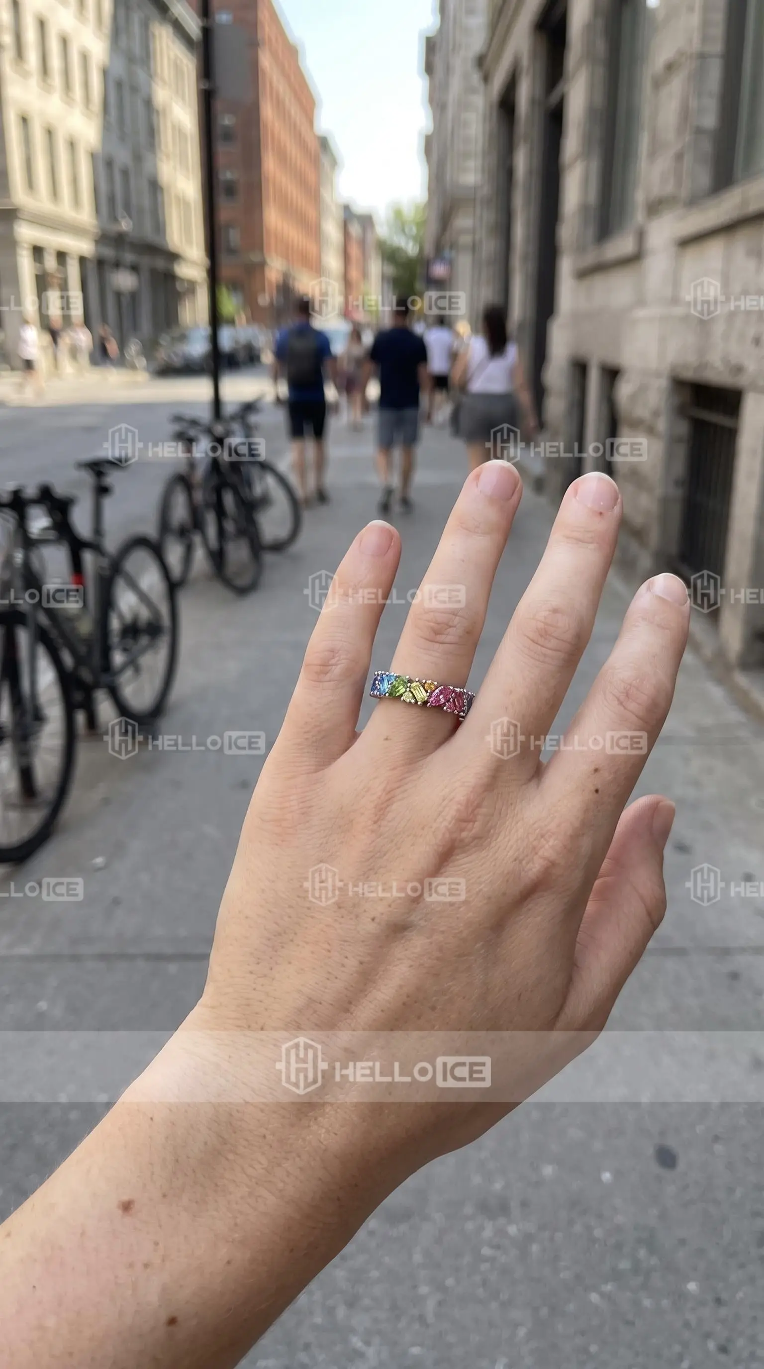 Helloice Review Image