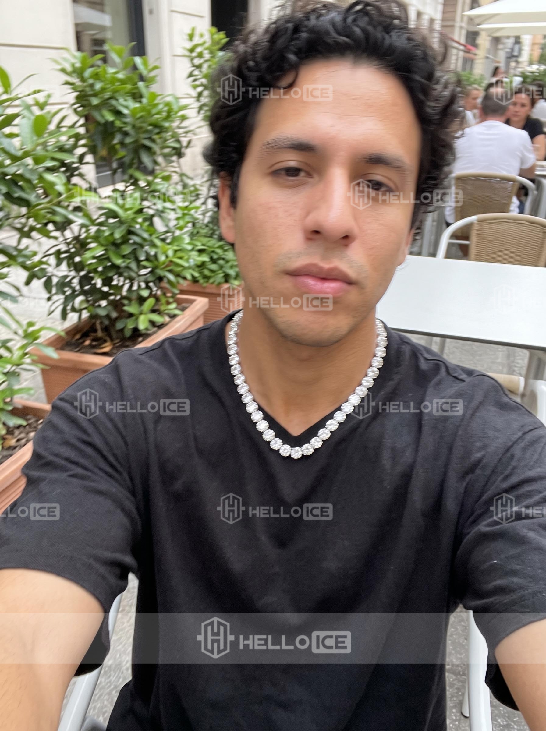 Helloice Review Image