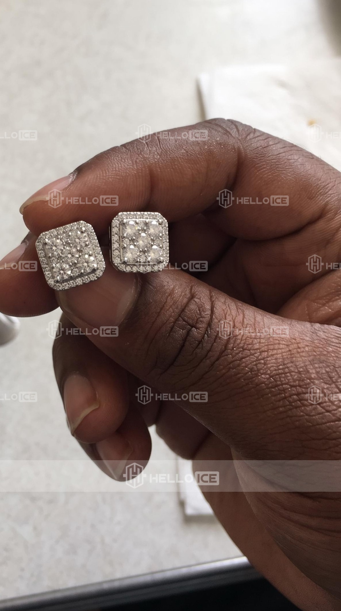 Helloice Review Image