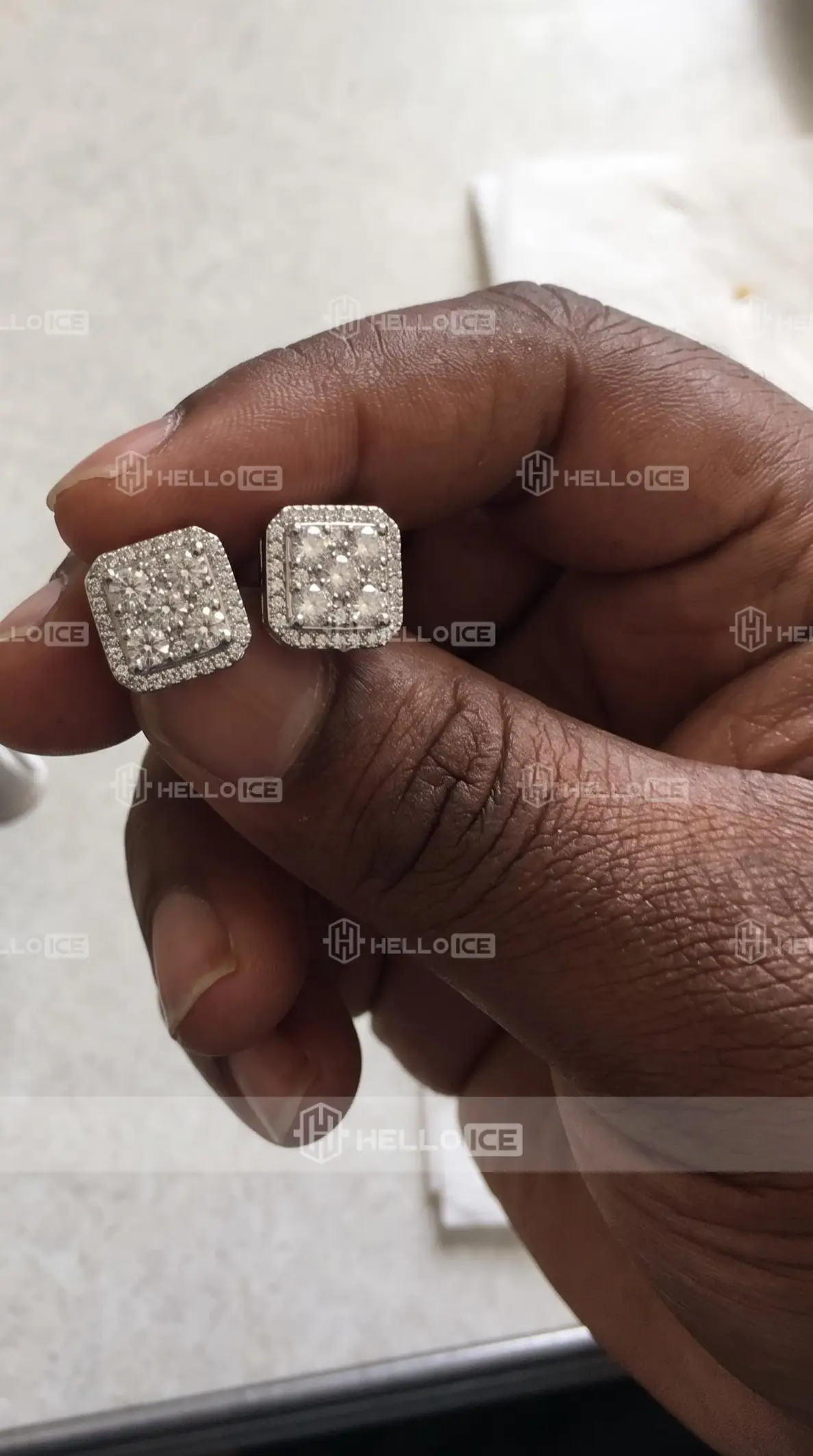 Helloice Review Image