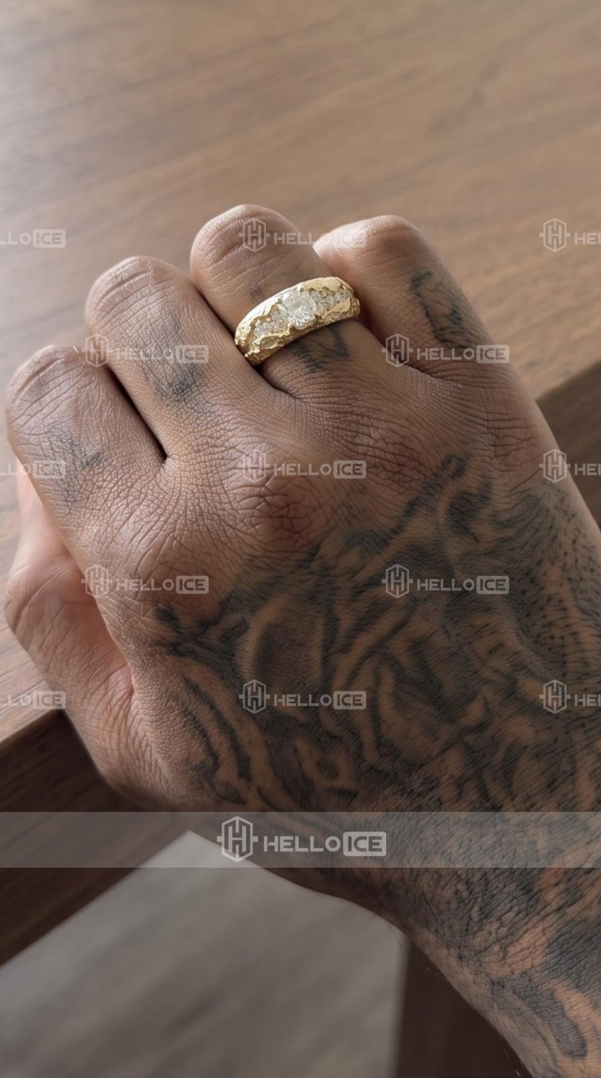 Helloice Review Image