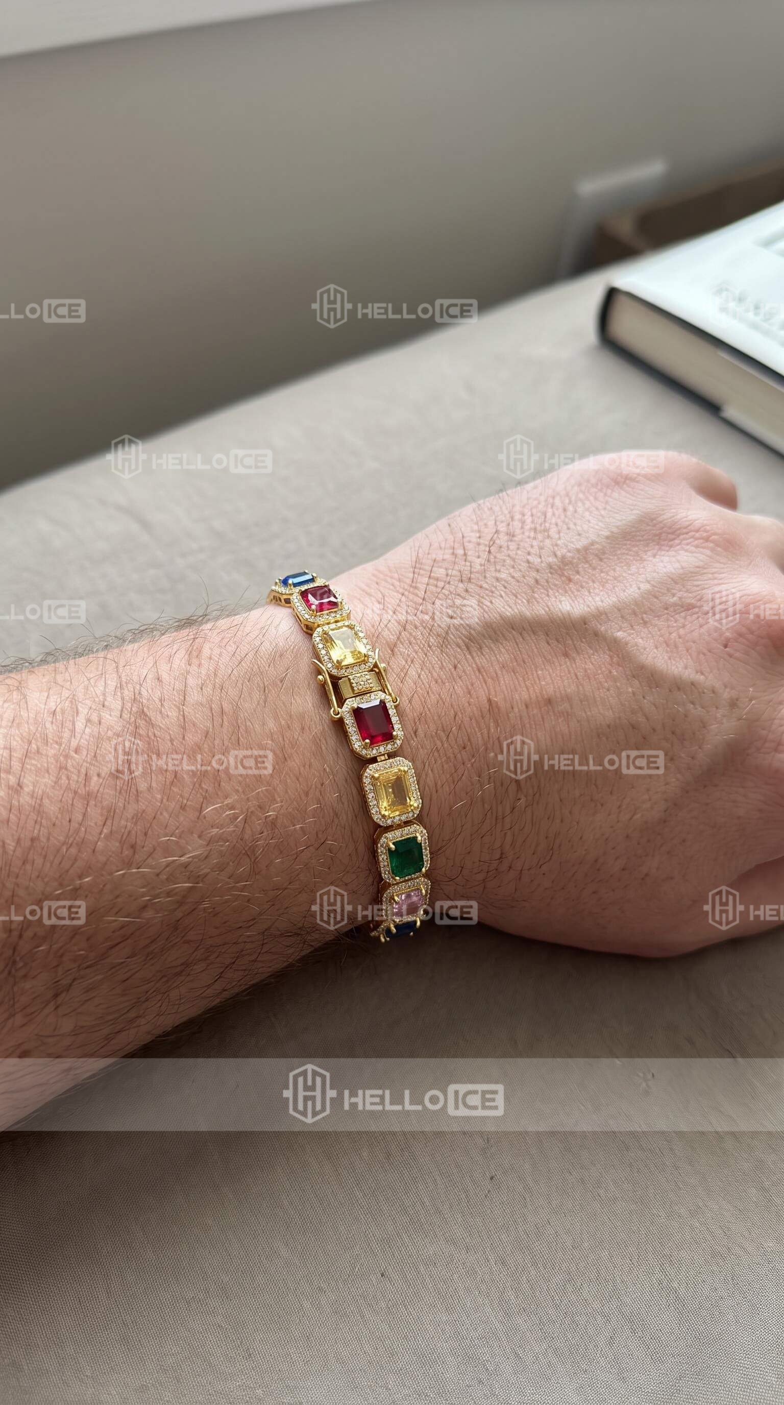 Helloice Review Image