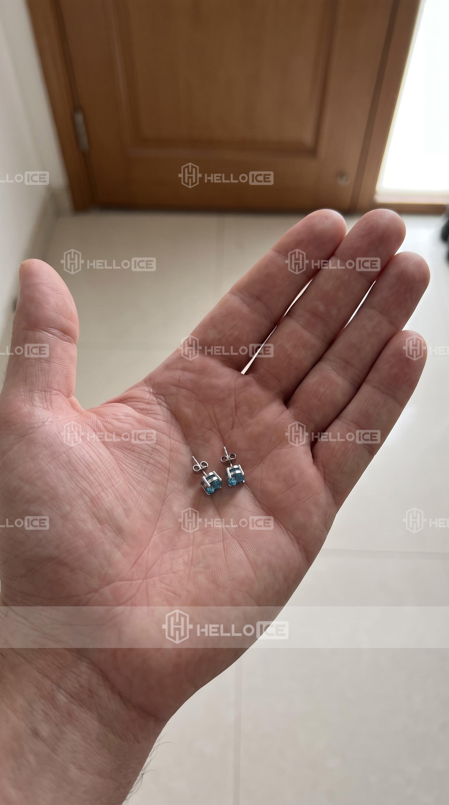 Helloice Review Image