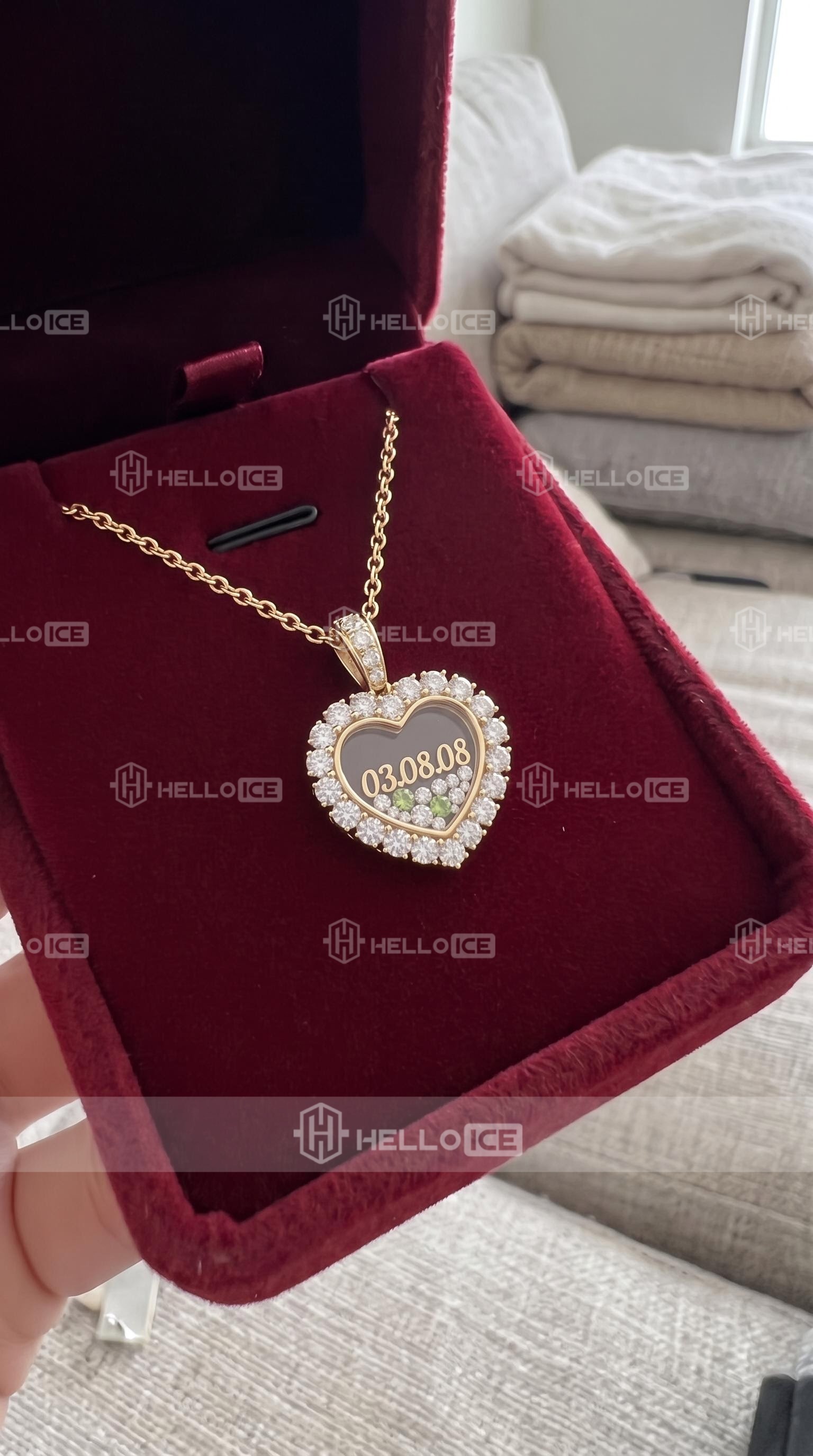 Helloice Review Image