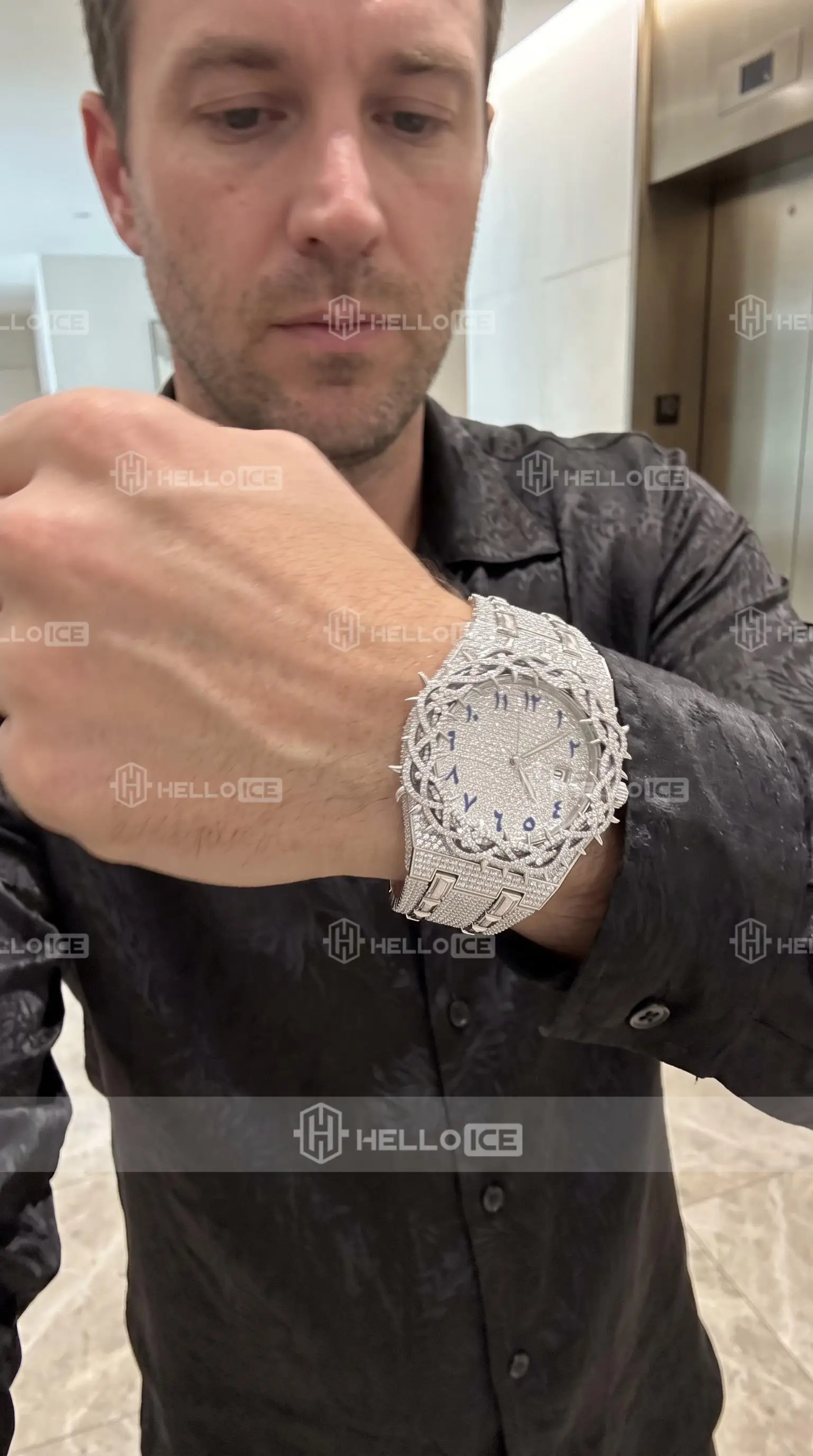 Helloice Review Image