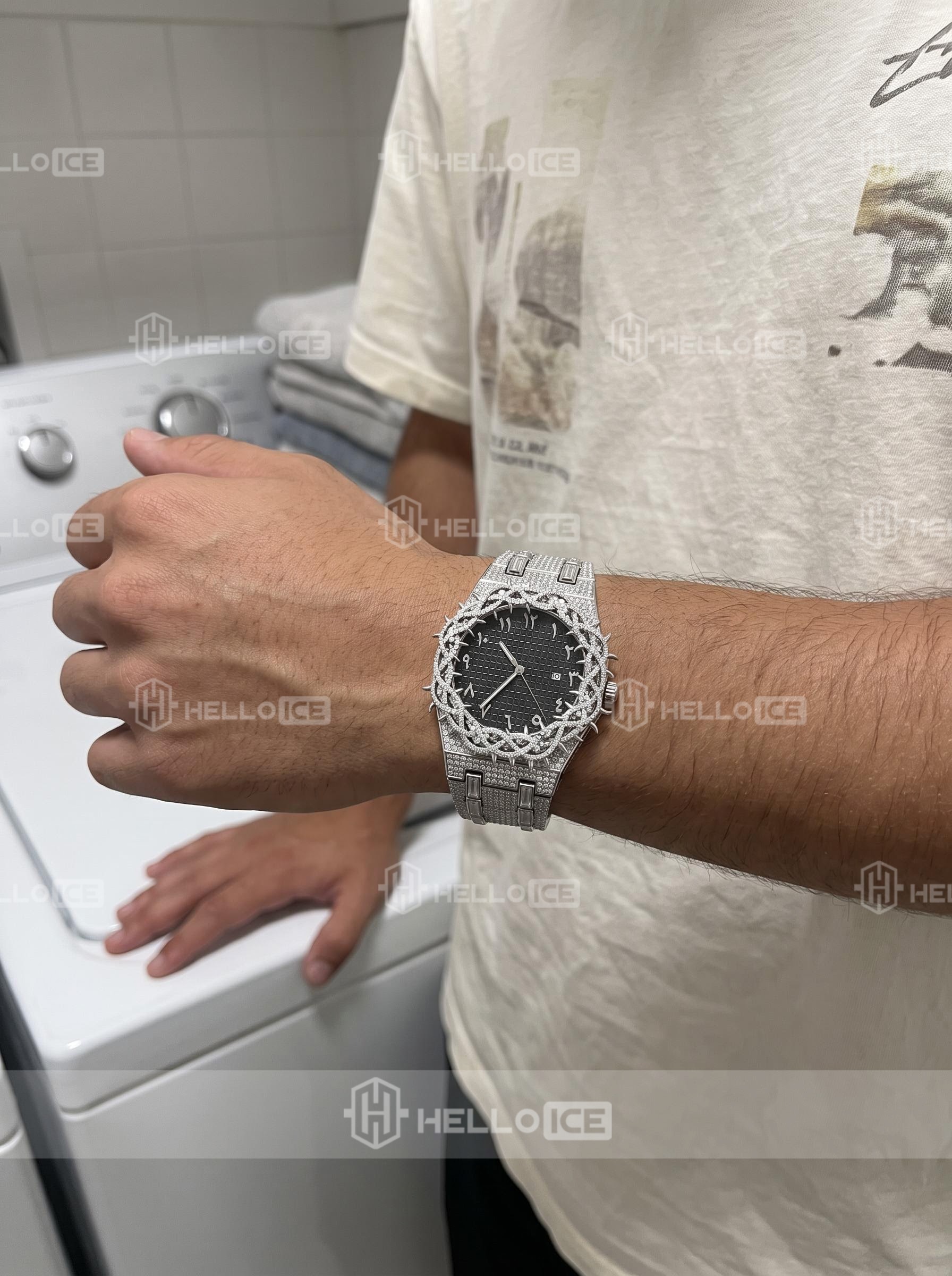 Helloice Review Image