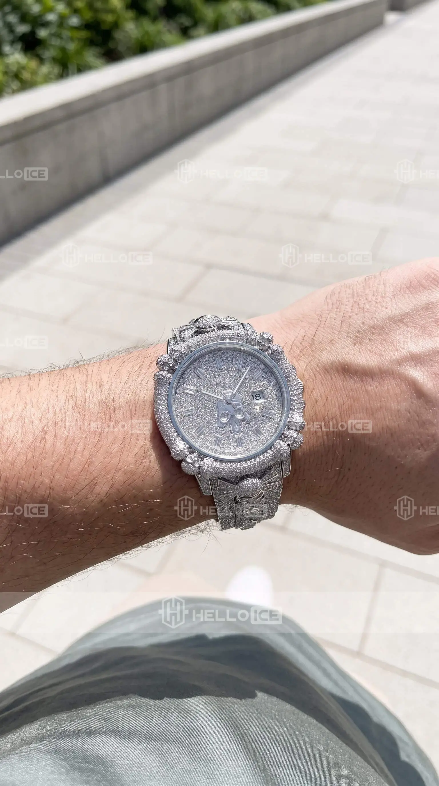Helloice Review Image