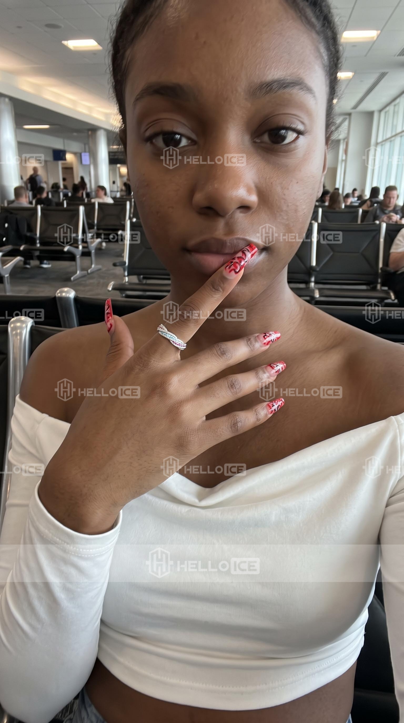 Helloice Review Image
