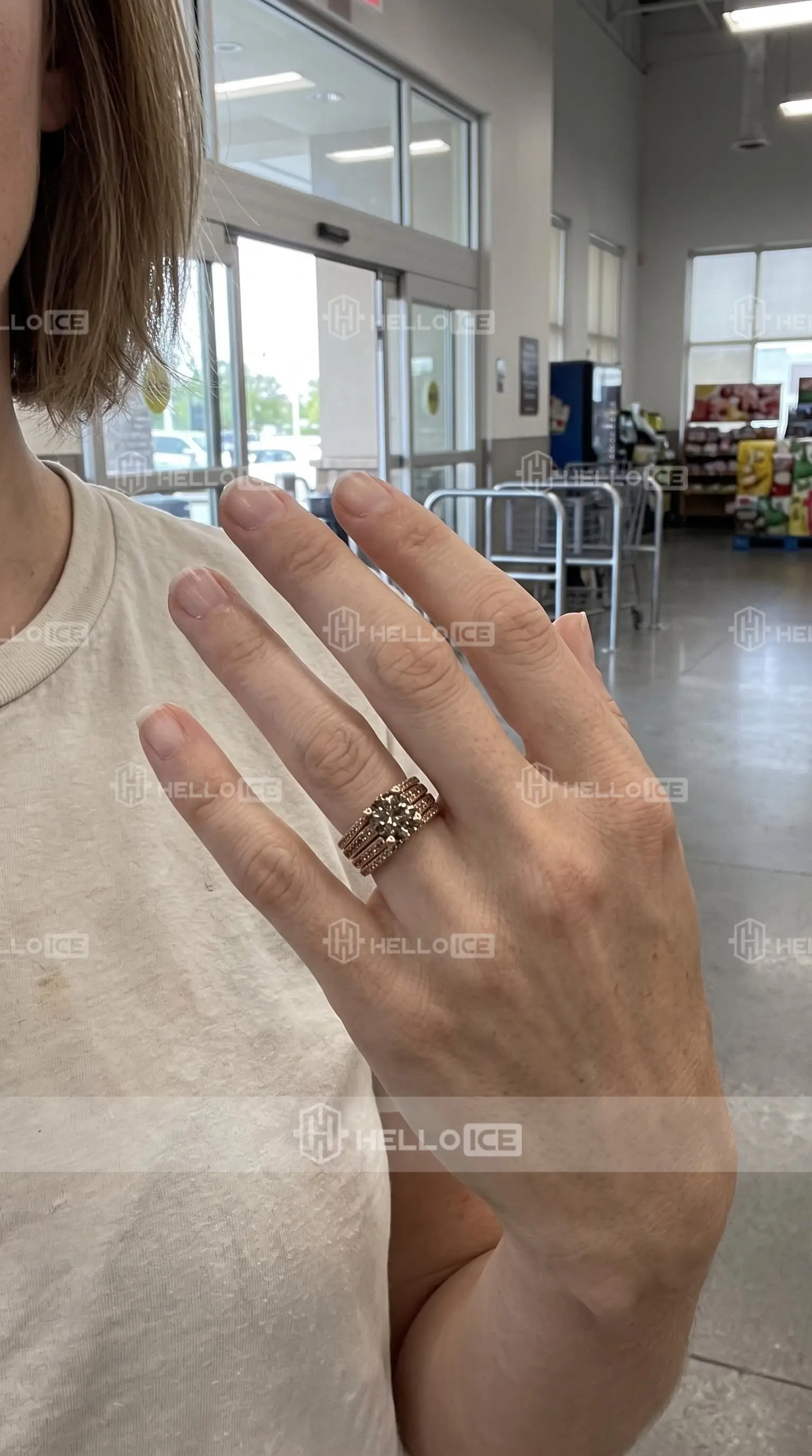 Helloice Review Image