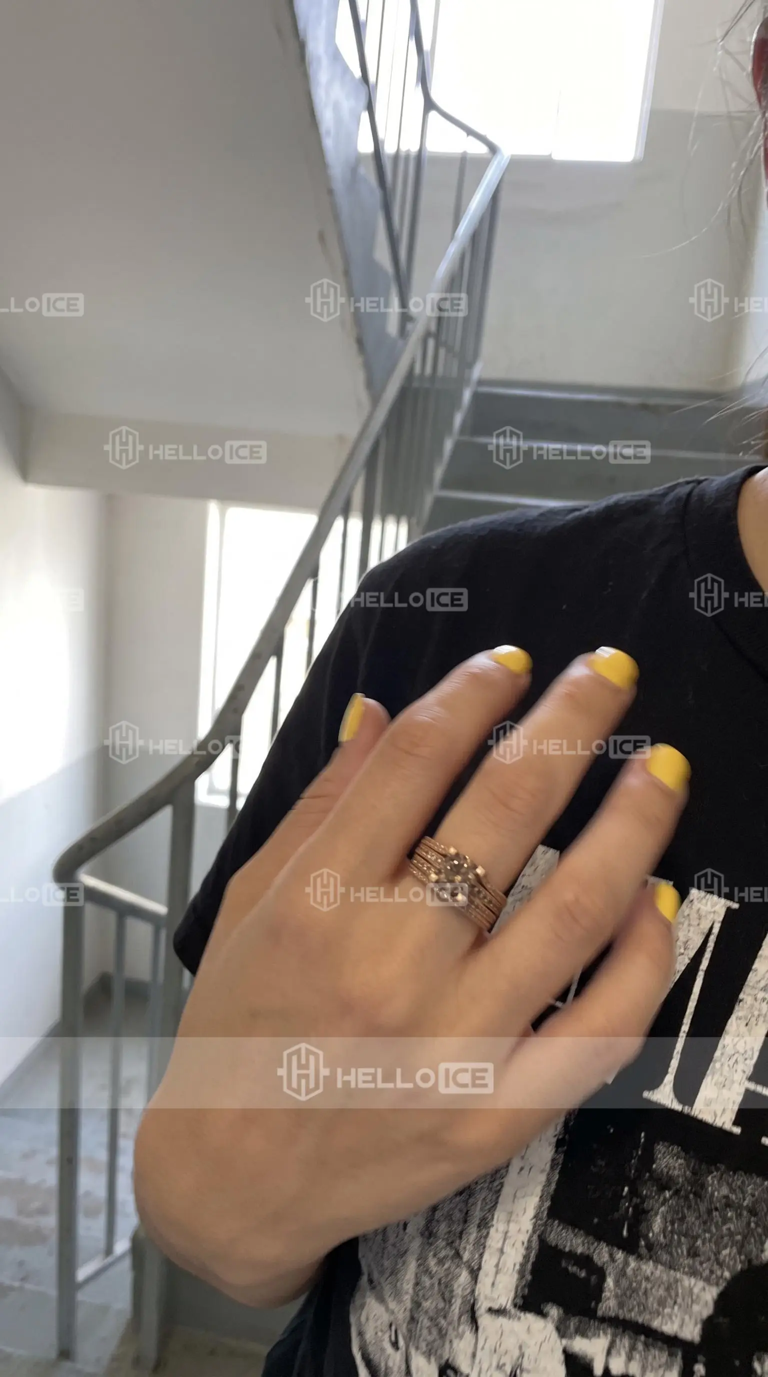 Helloice Review Image