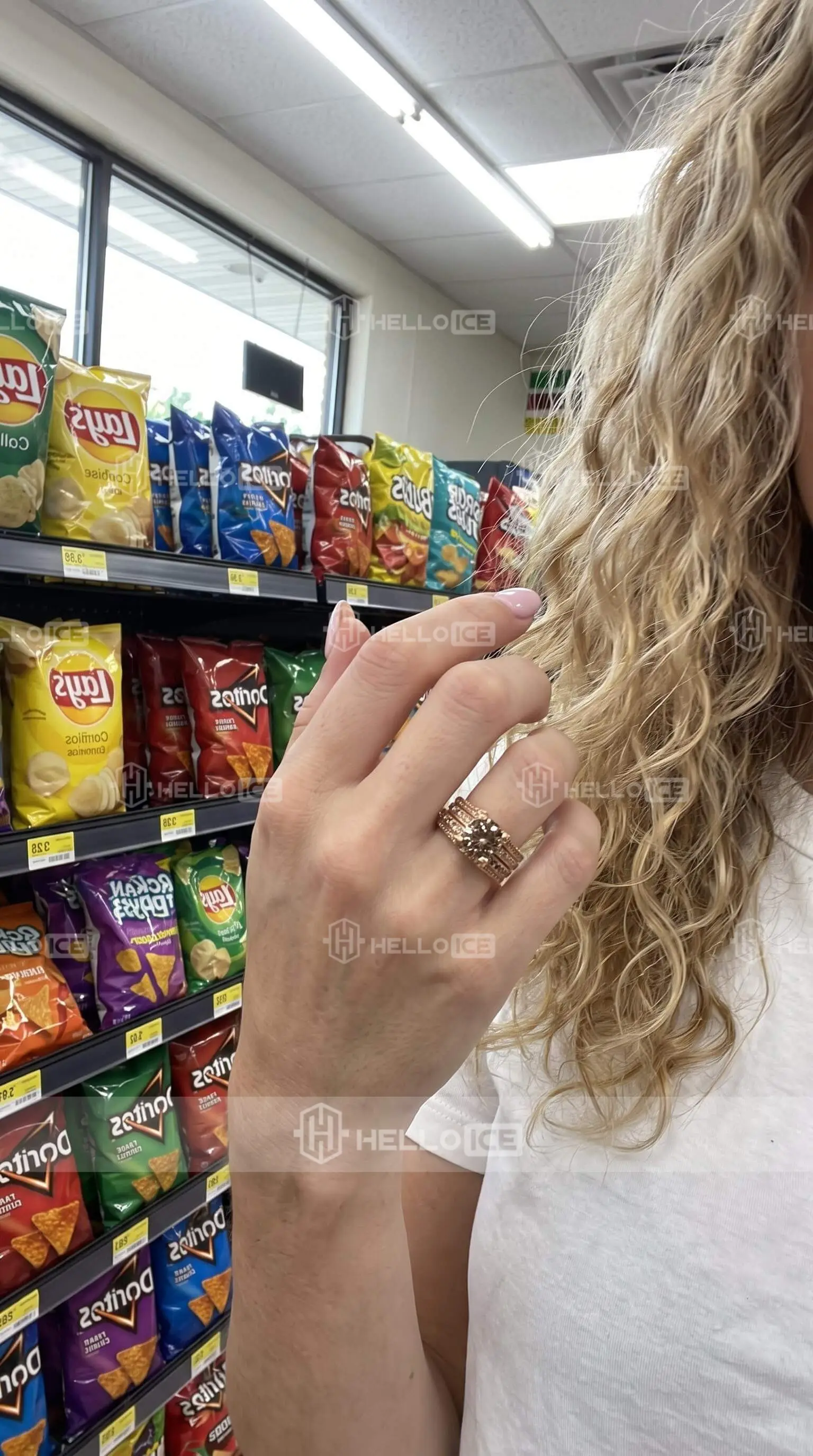 Helloice Review Image