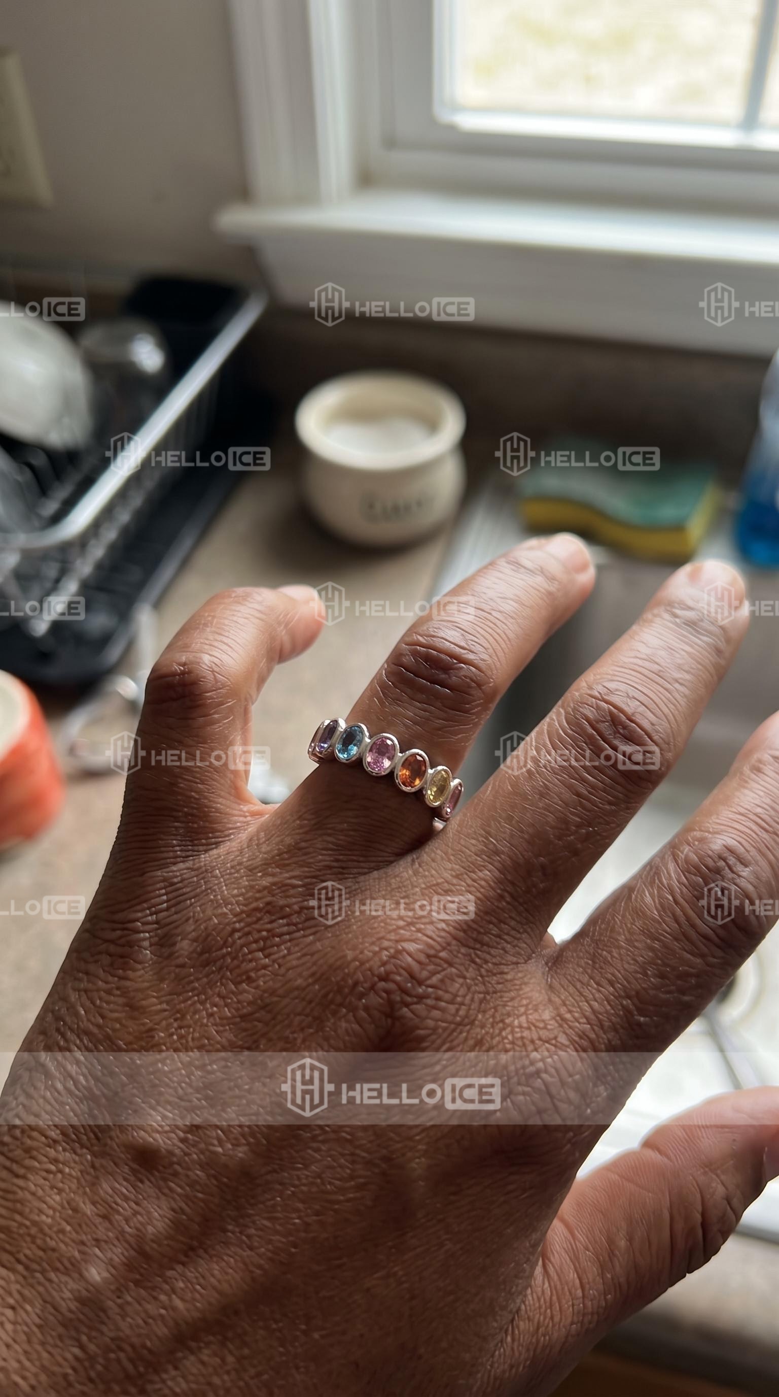 Helloice Review Image