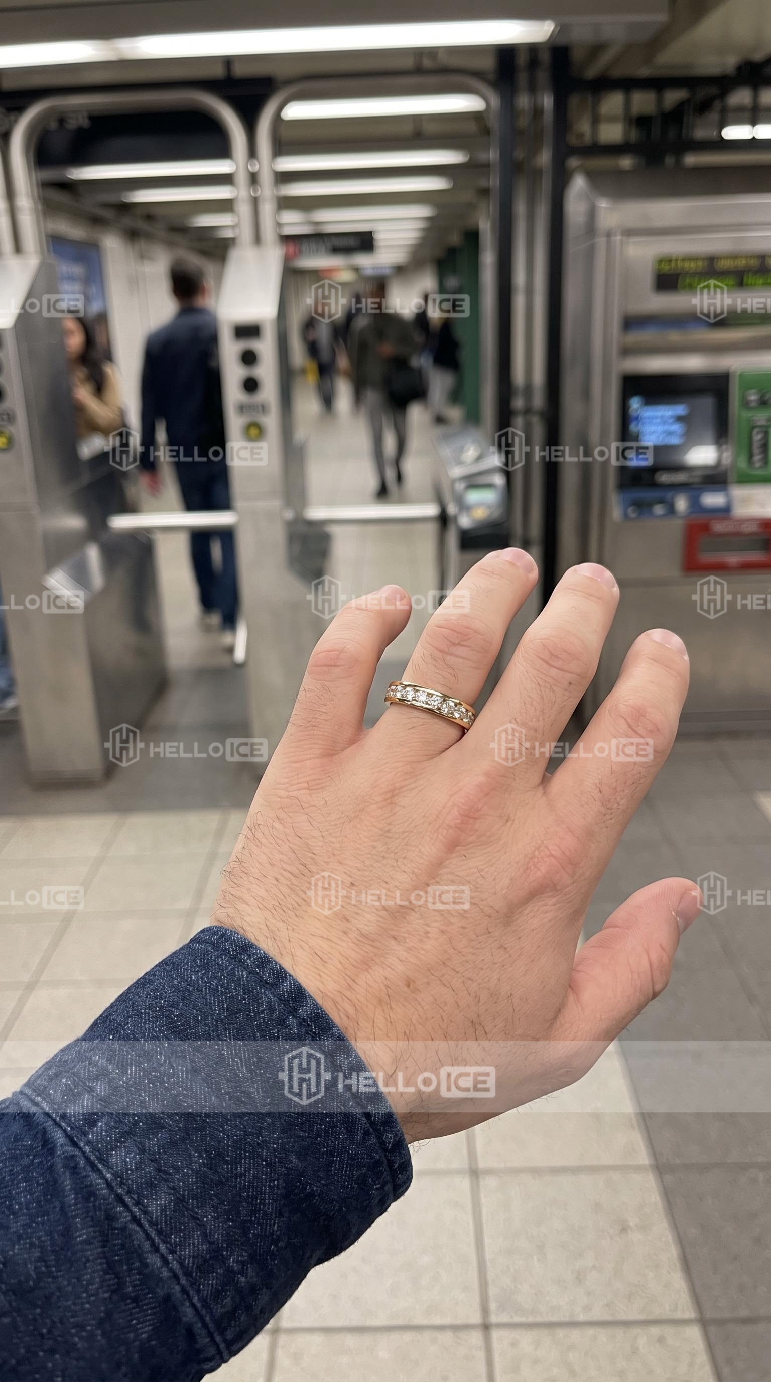 Helloice Review Image
