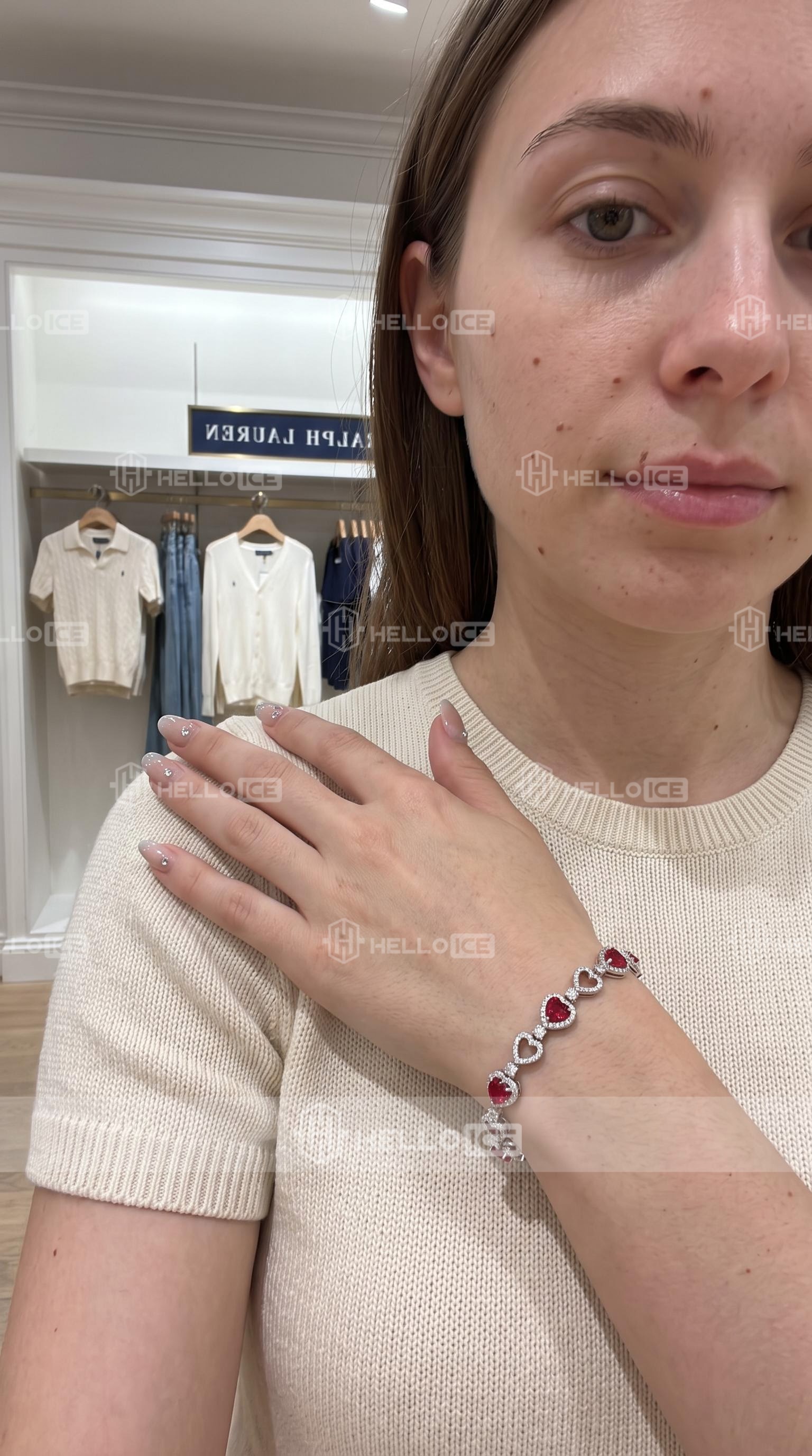 Helloice Review Image