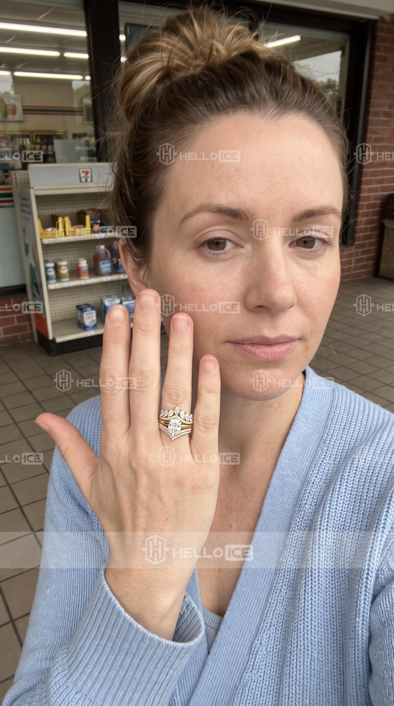 Helloice Review Image