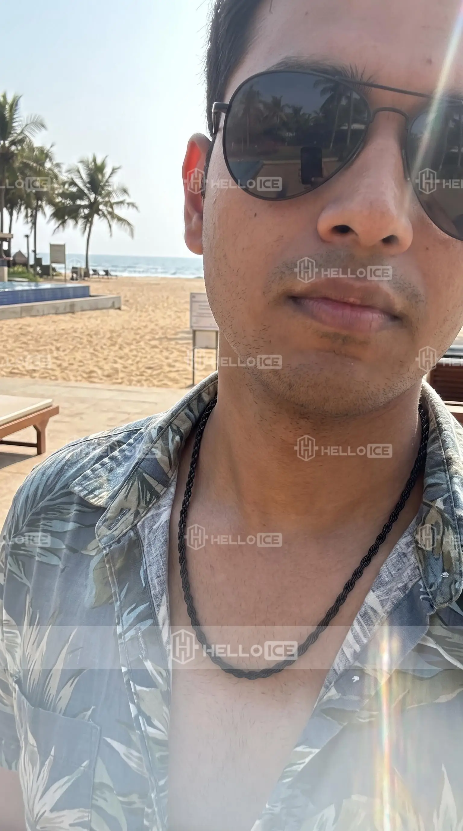 Helloice Review Image