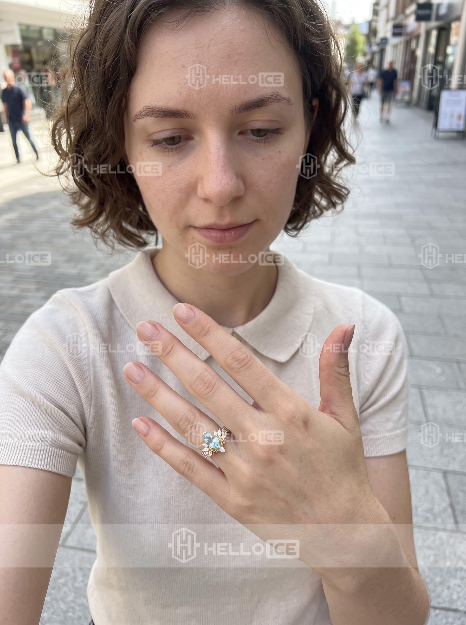 Helloice Review Image