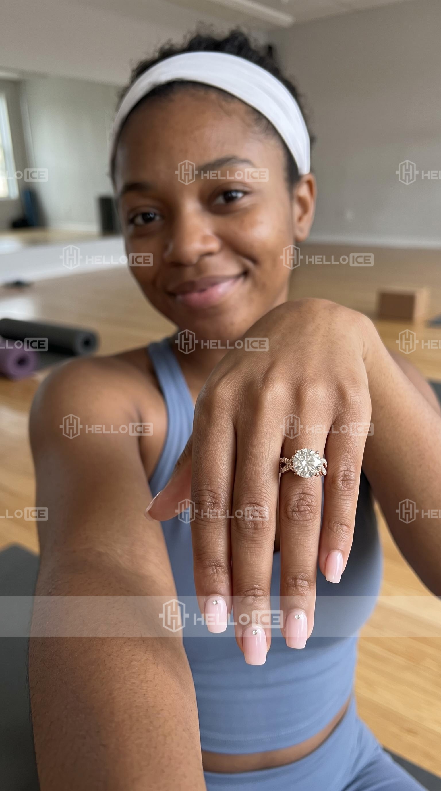 Helloice Review Image