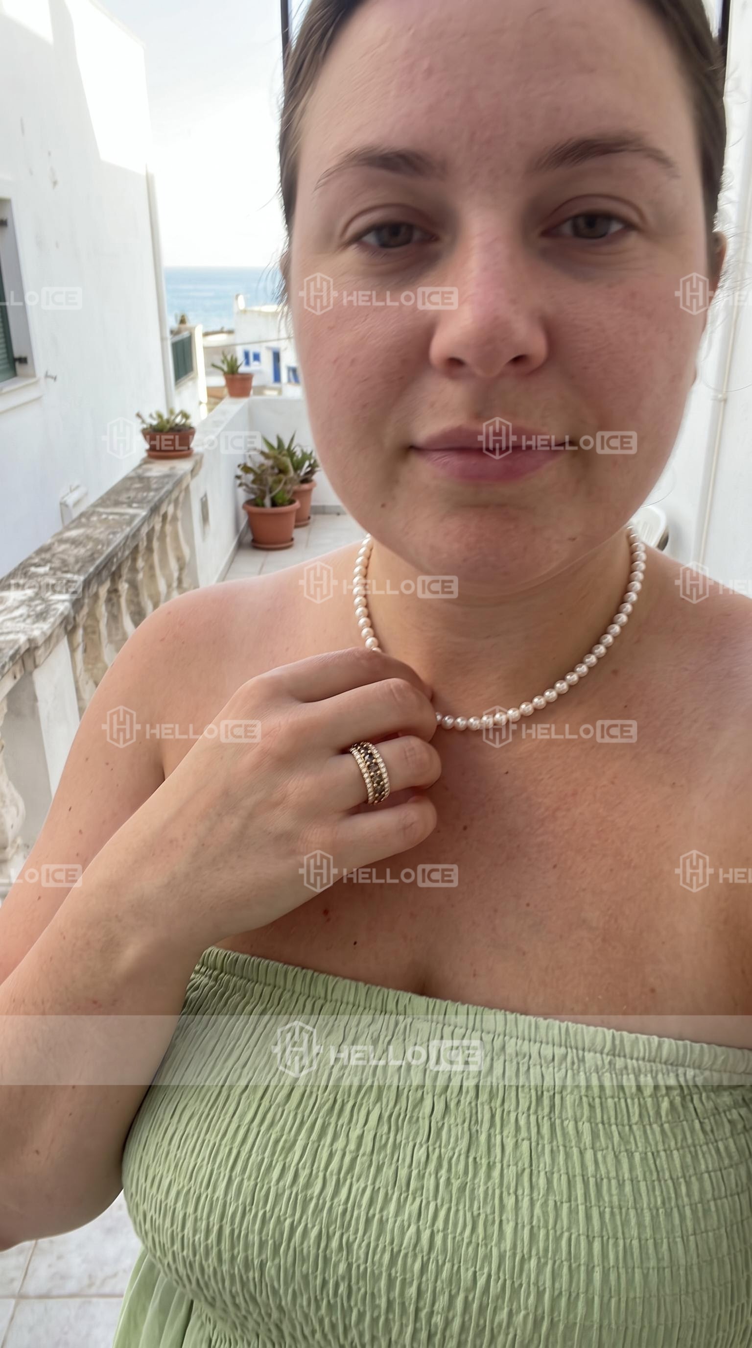 Helloice Review Image