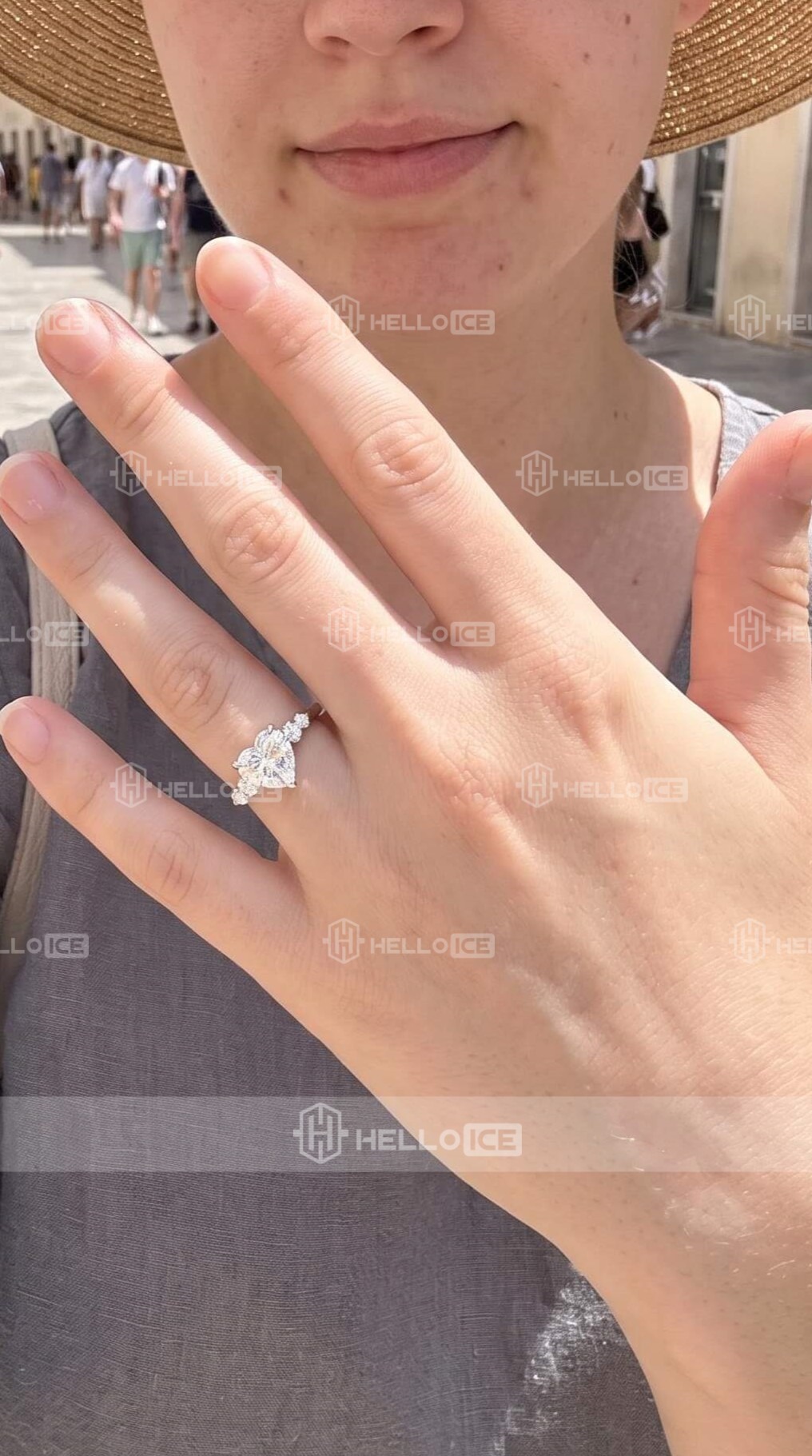 Helloice Review Image