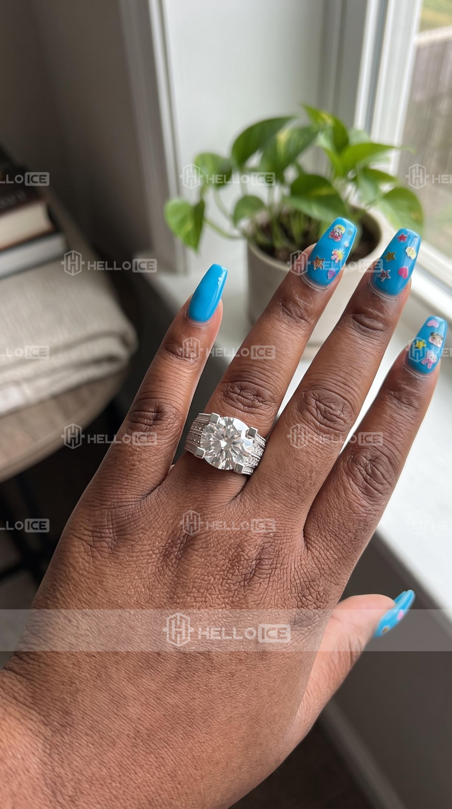 Helloice Review Image