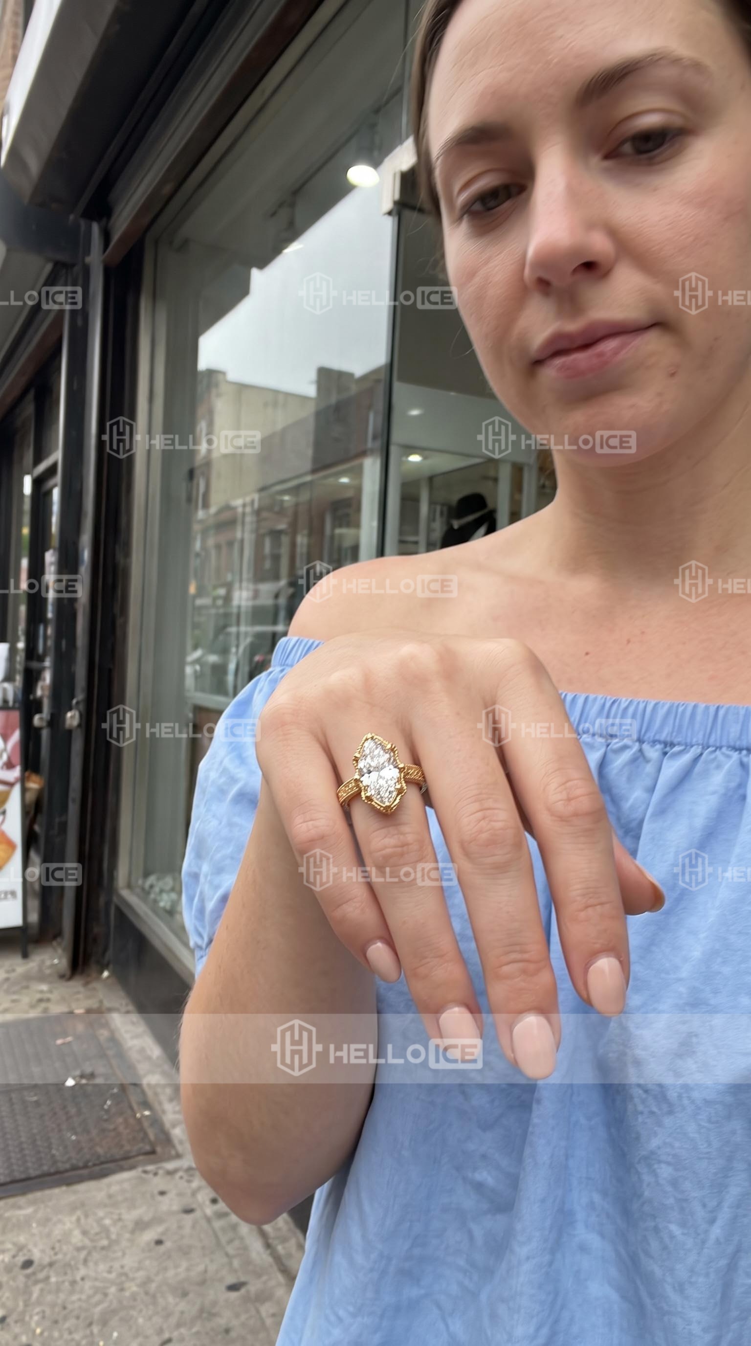 Helloice Review Image