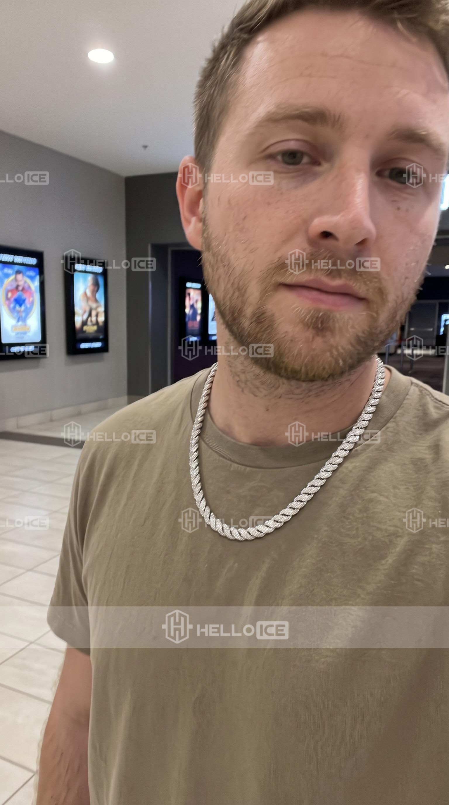 Helloice Review Image