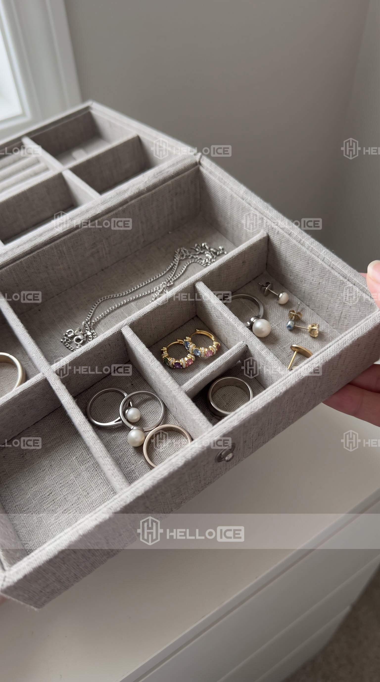 Helloice Review Image