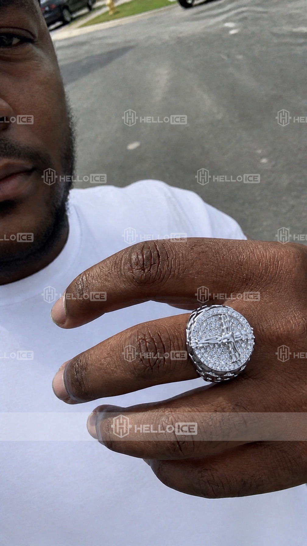 Helloice Review Image