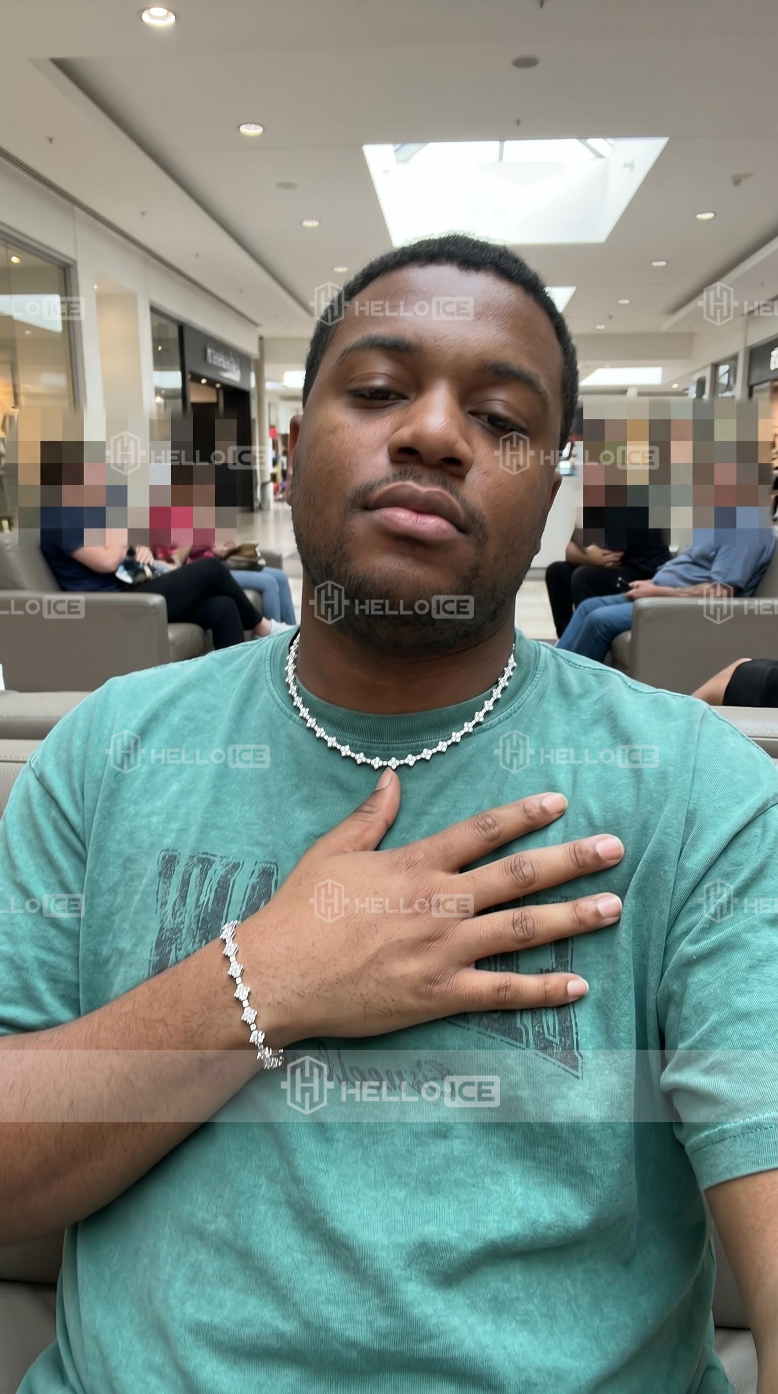 Helloice Review Image