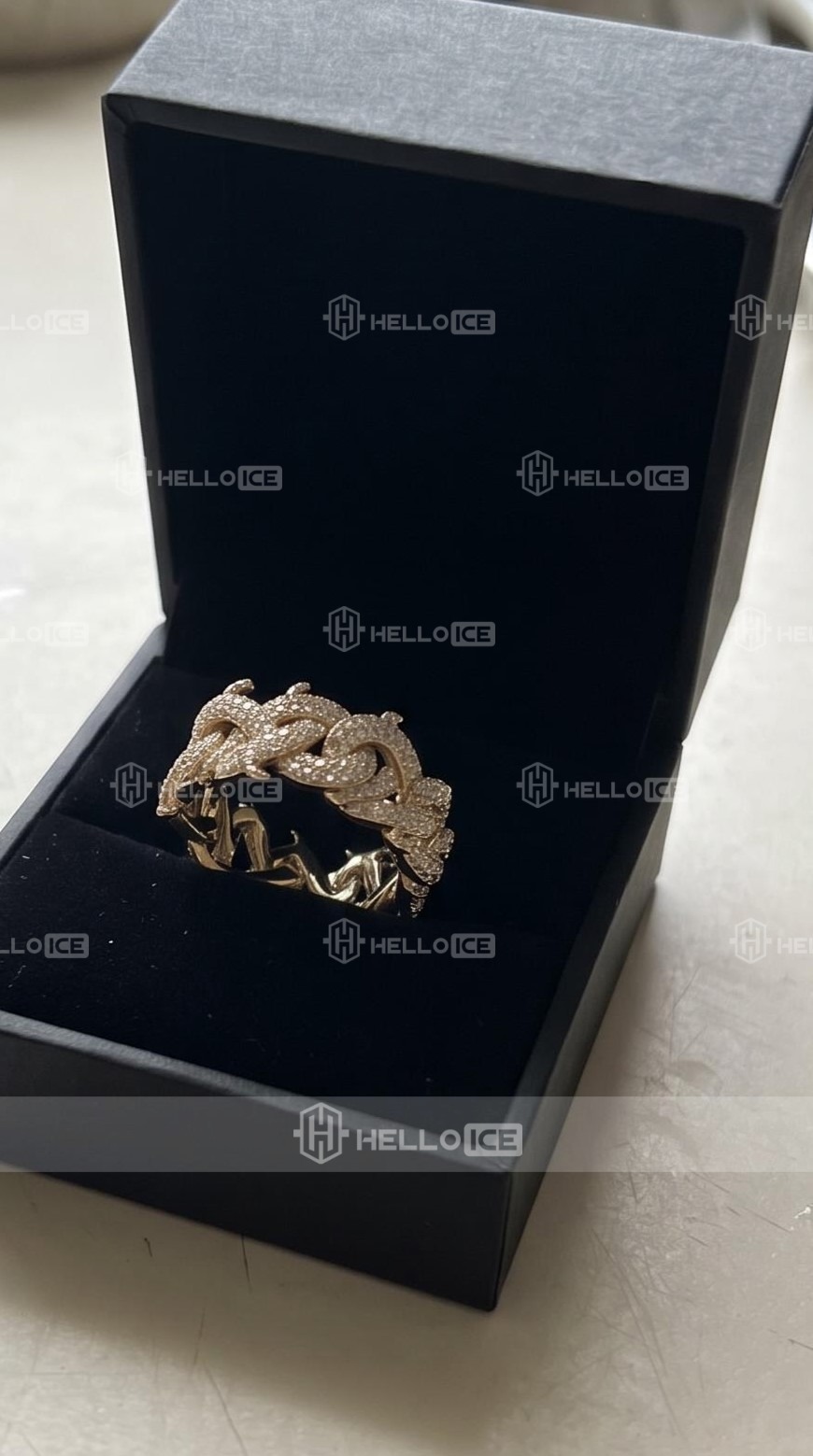 Helloice Review Image