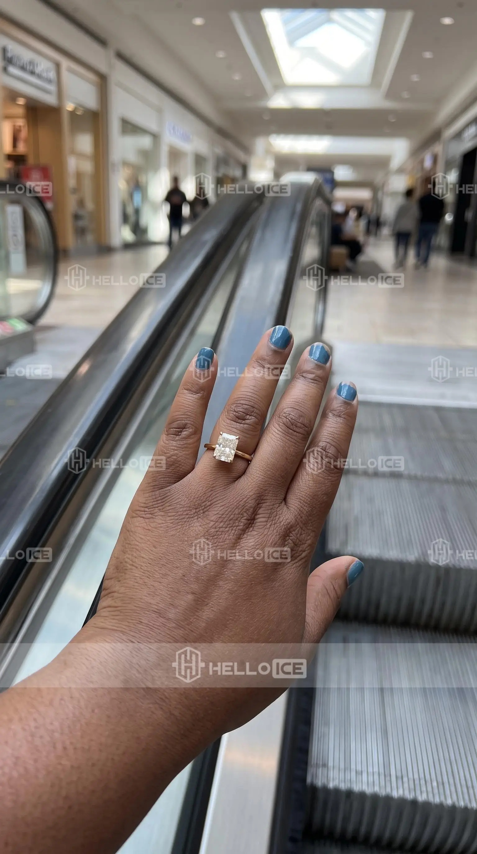Helloice Review Image