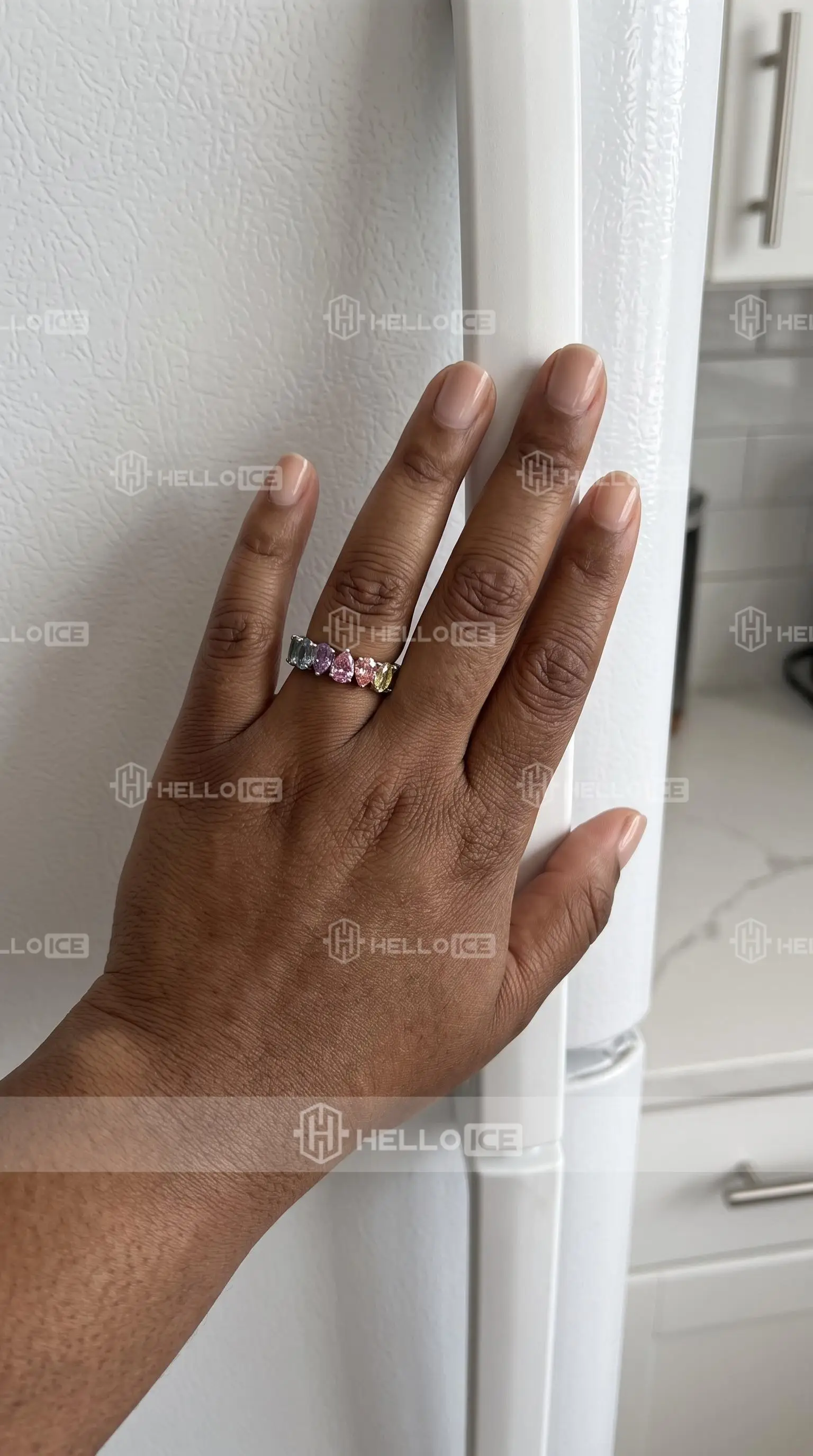 Helloice Review Image