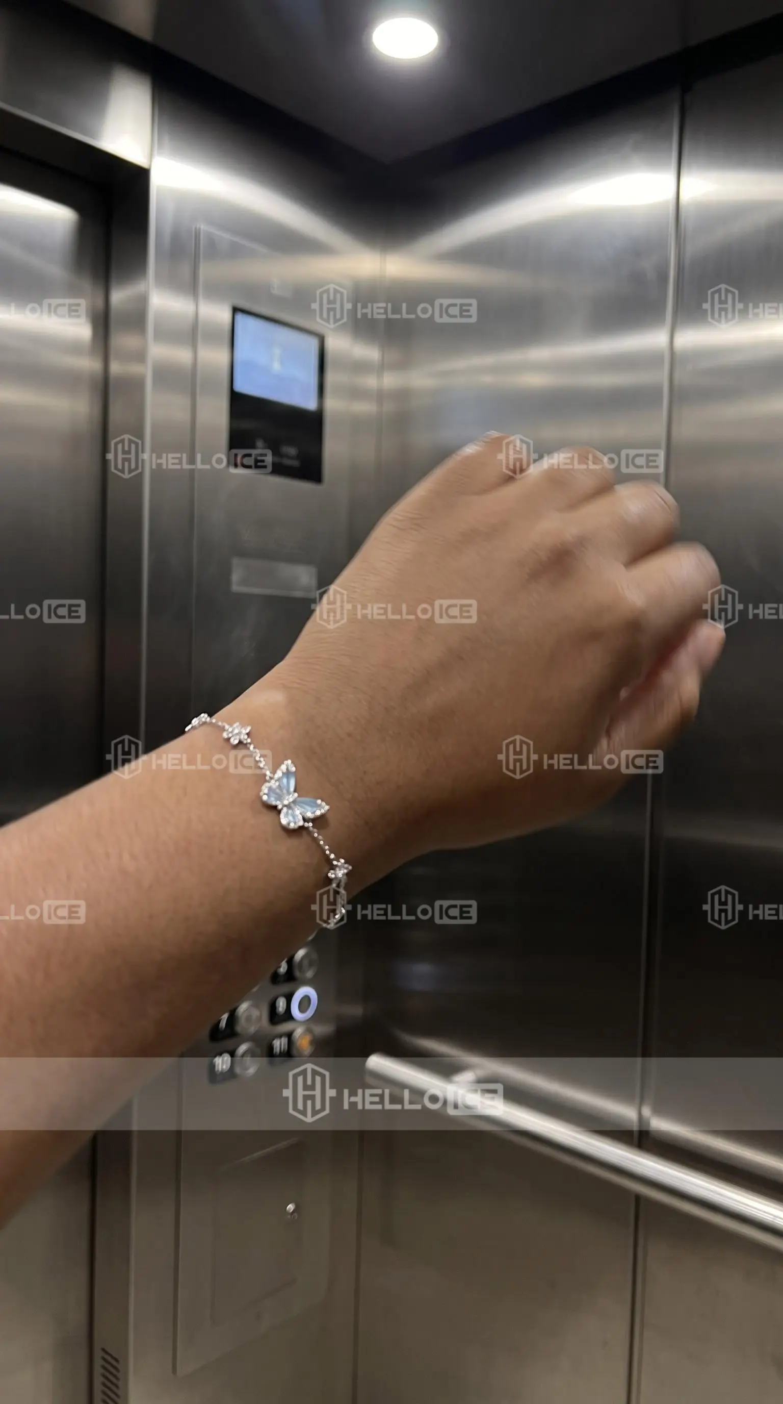 Helloice Review Image