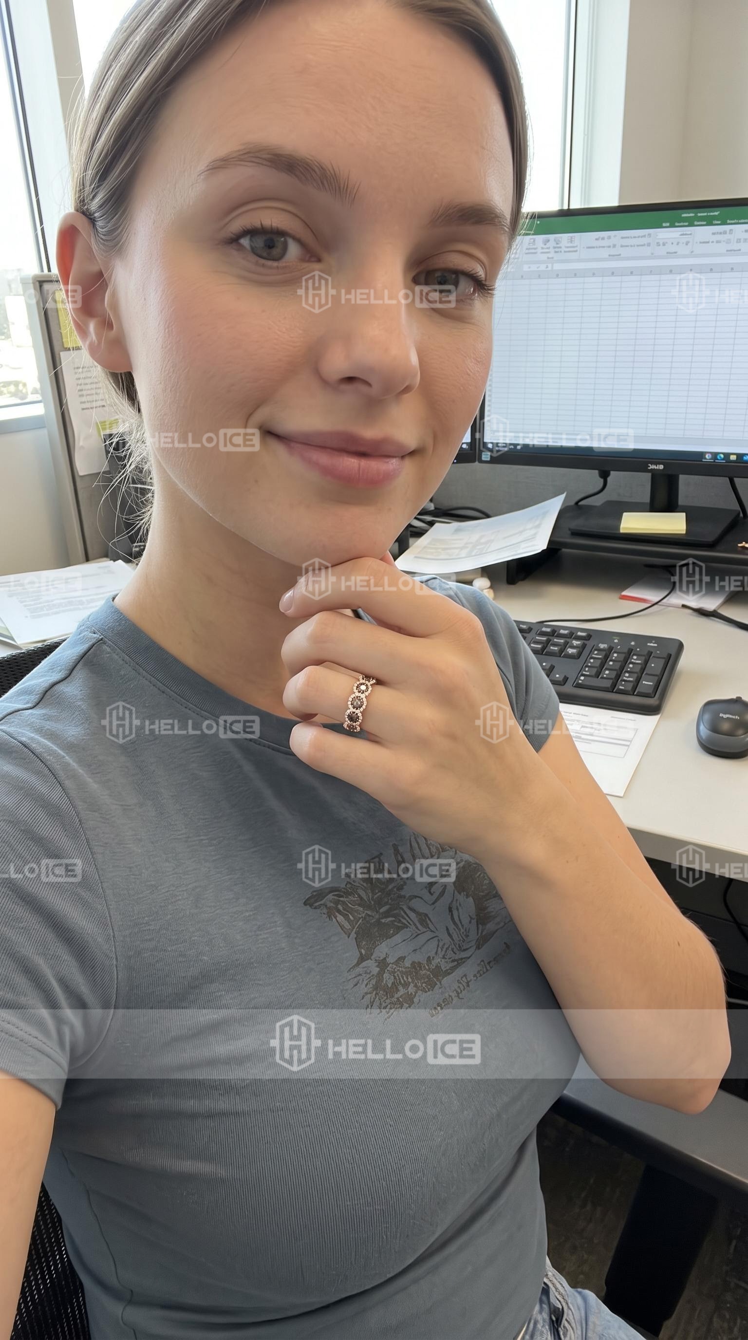 Helloice Review Image