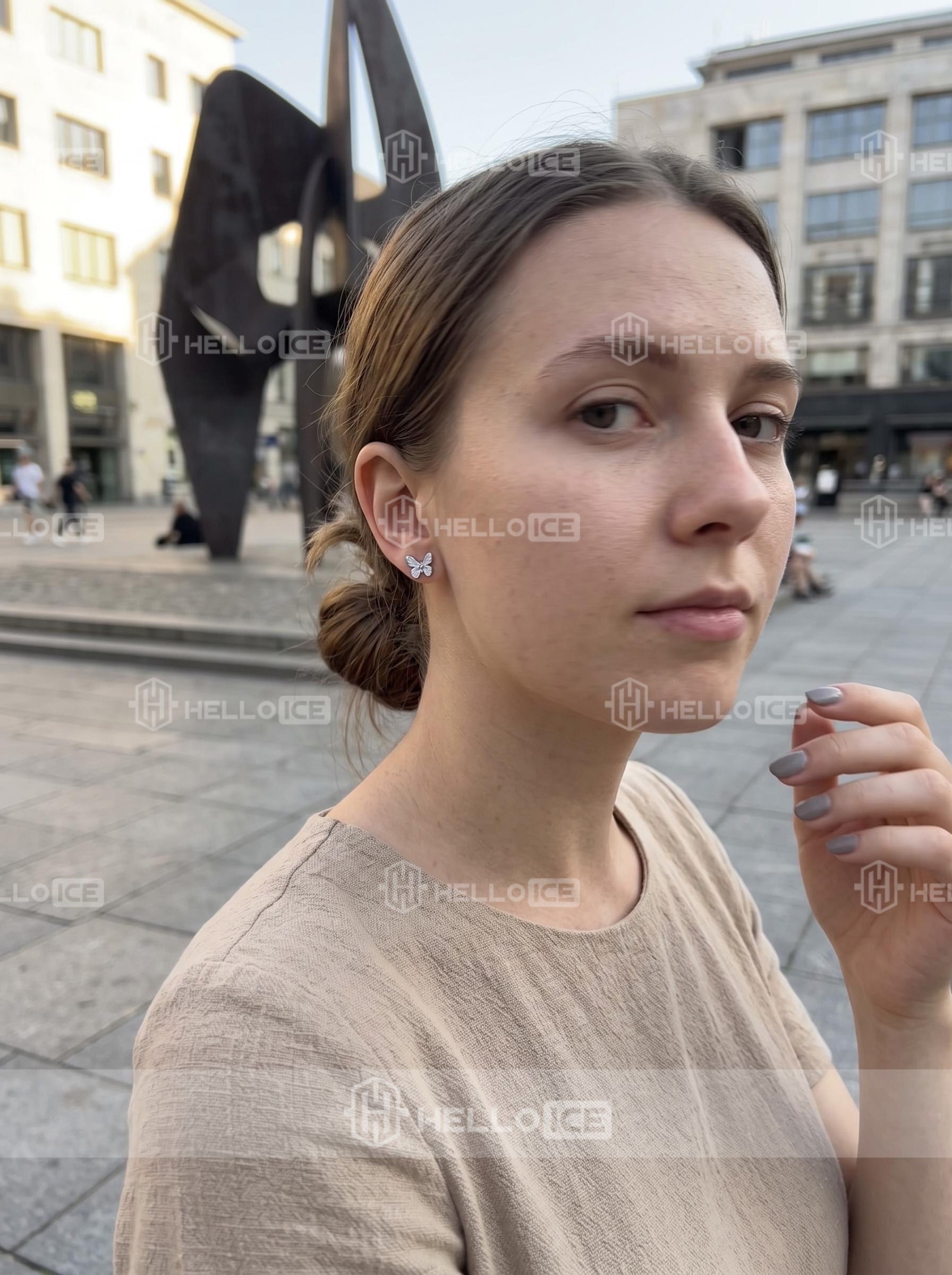 Helloice Review Image