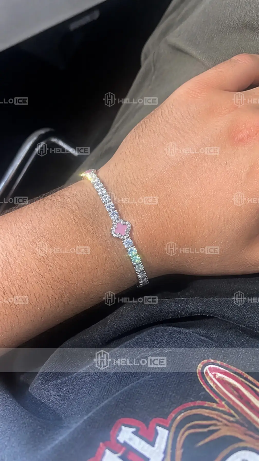 Helloice Review Image