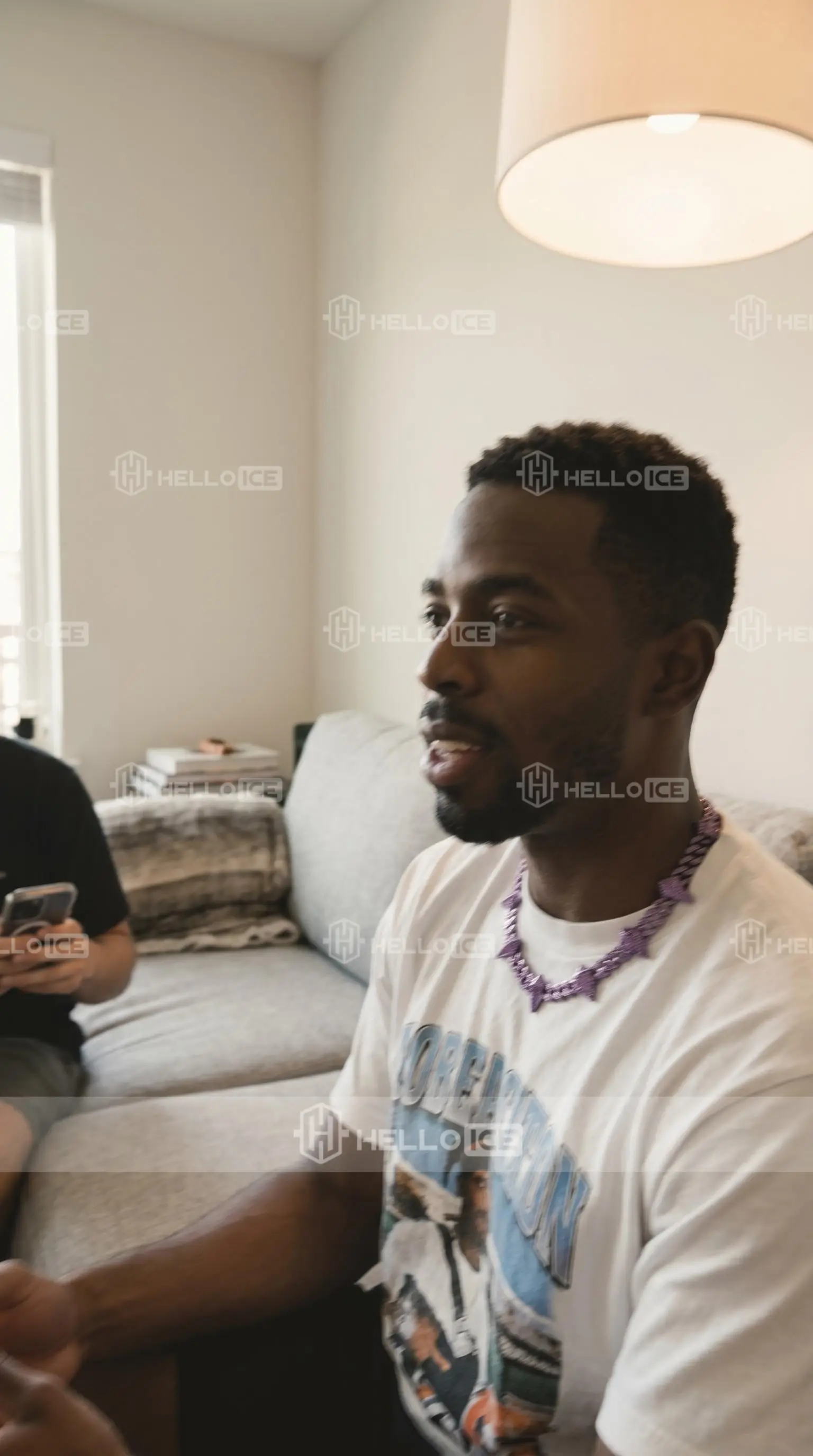 Helloice Review Image