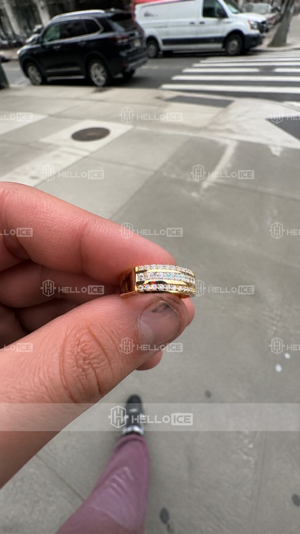 Helloice Review Image