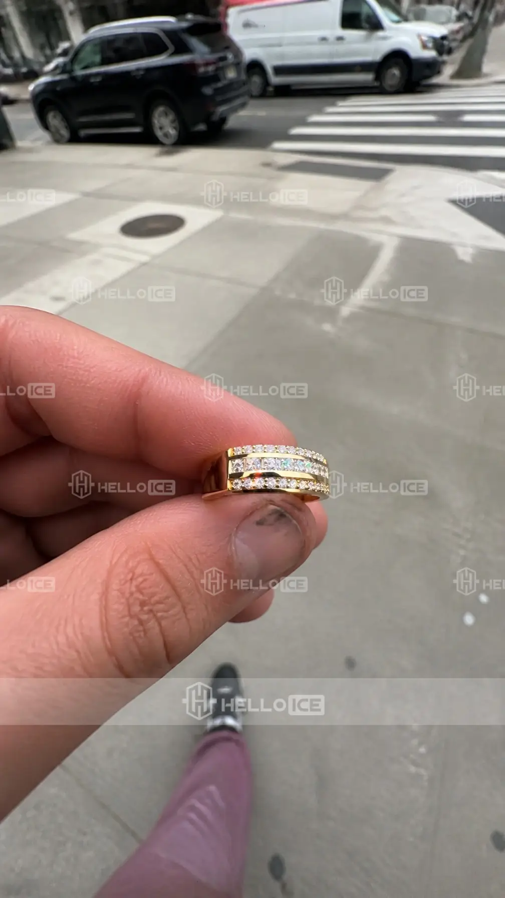 Helloice Review Image