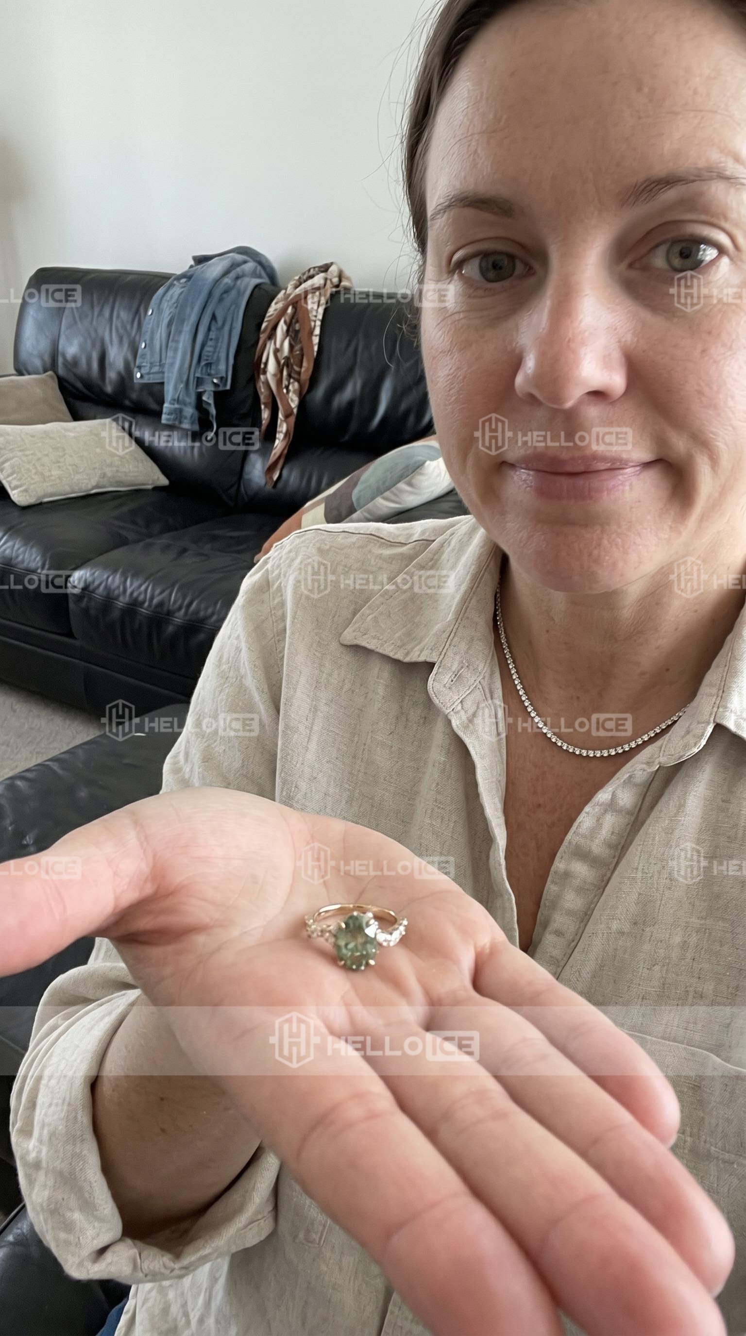 Helloice Review Image