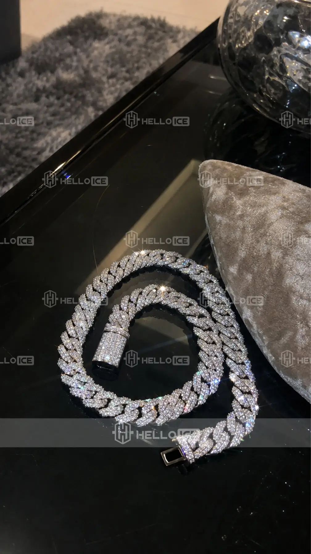 Helloice Review Image