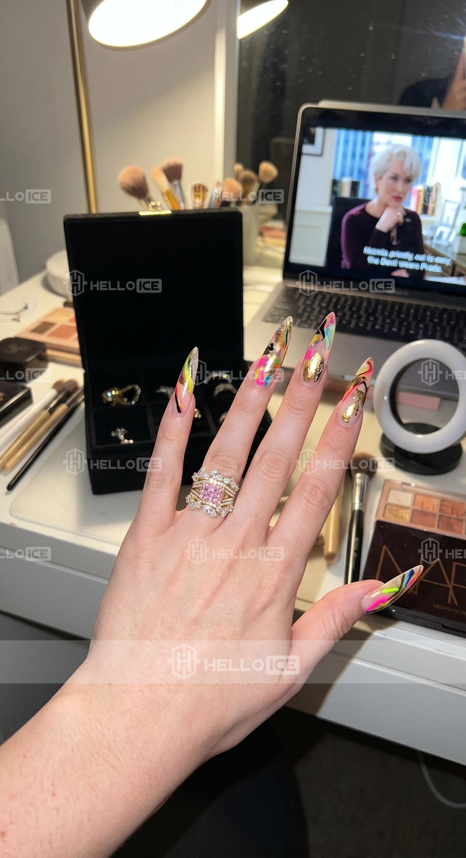 Helloice Review Image