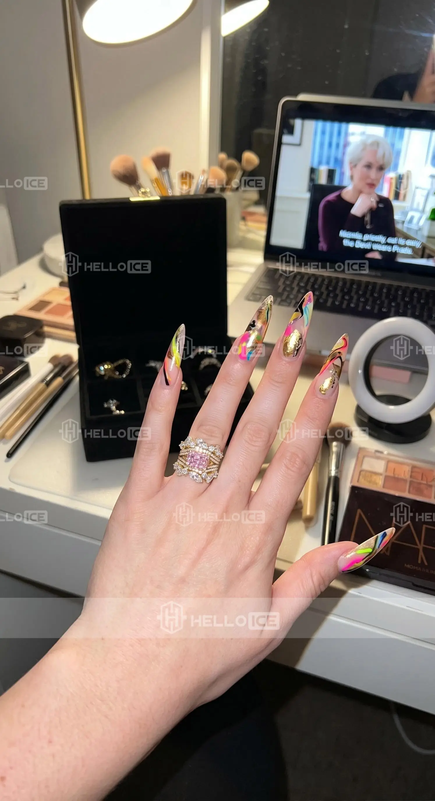 Helloice Review Image